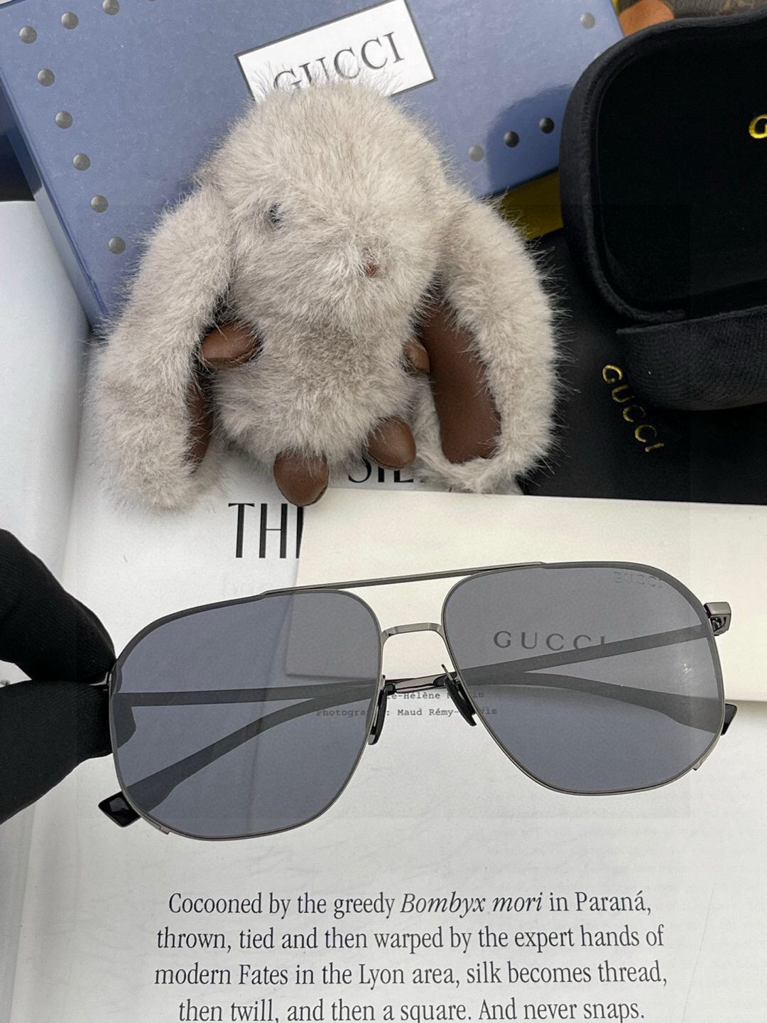        GUCCI 男款炫彩飞行员偏光太阳镜 ❤️材质：高清尼龙加厚卡槽高清偏光镜片 🌹无边框镜架