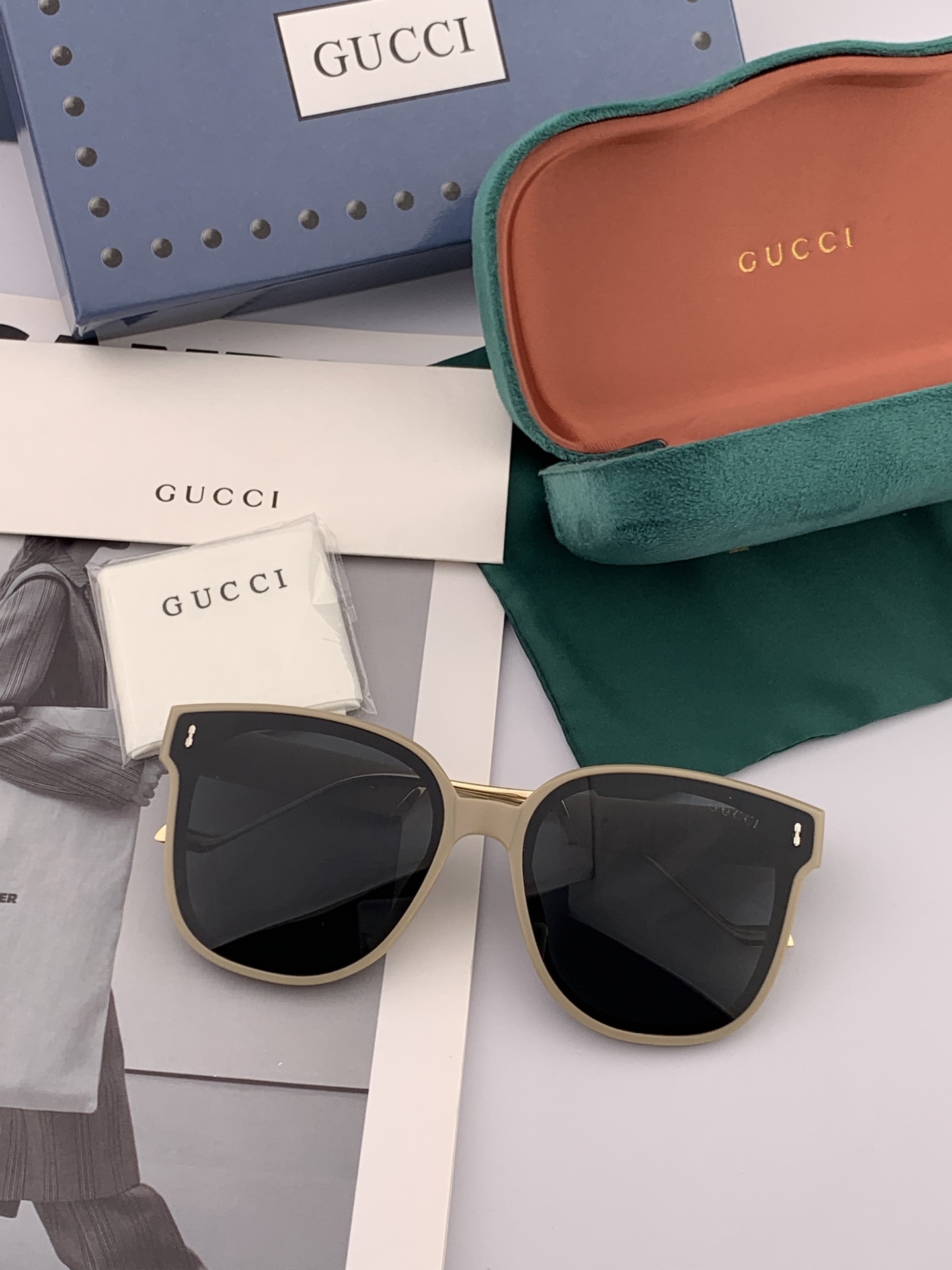 🔺 【GUCCI】2025开春新款 潮流爆款 时尚方框太阳镜 高品质 佩戴舒适 网红潮款墨镜 型号：G7