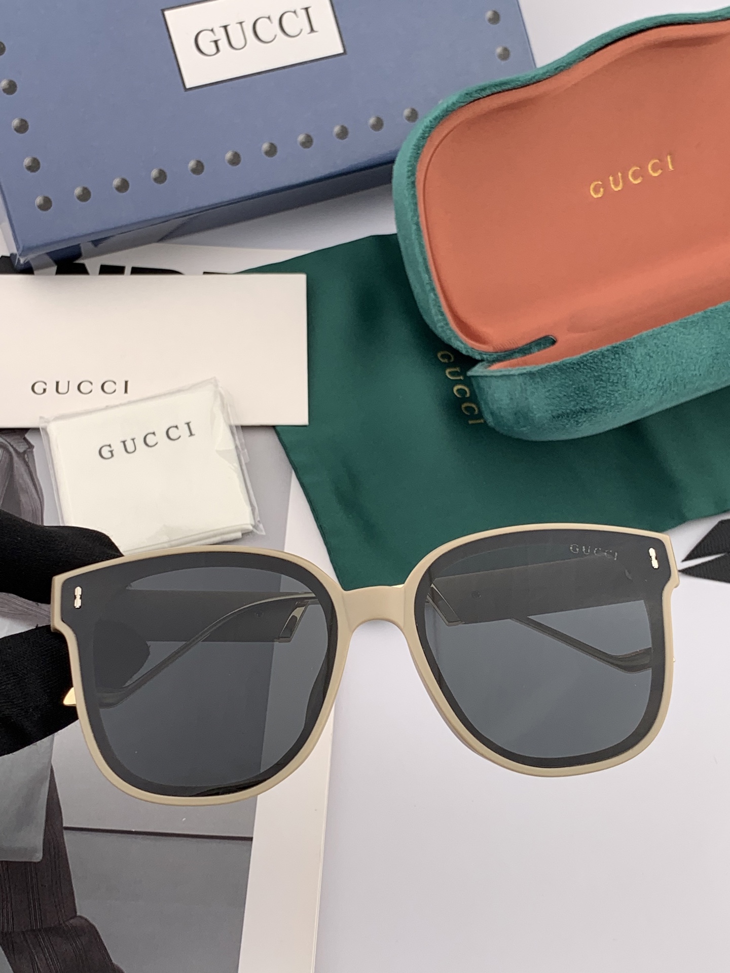 🔺 【GUCCI】2025开春新款 潮流爆款 时尚方框太阳镜 高品质 佩戴舒适 网红潮款墨镜 型号：G7