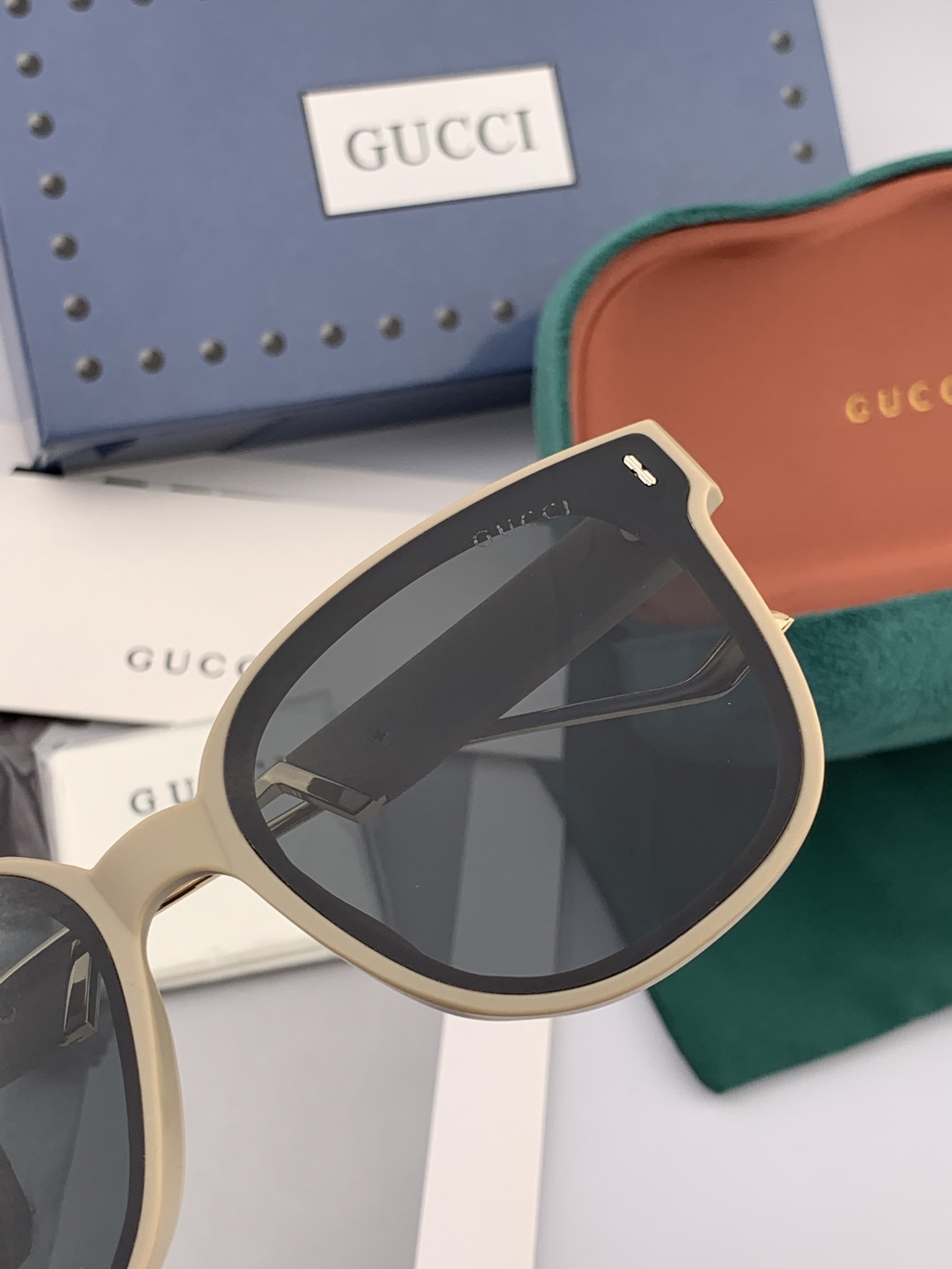 🔺 【GUCCI】2025开春新款 潮流爆款 时尚方框太阳镜 高品质 佩戴舒适 网红潮款墨镜 型号：G7