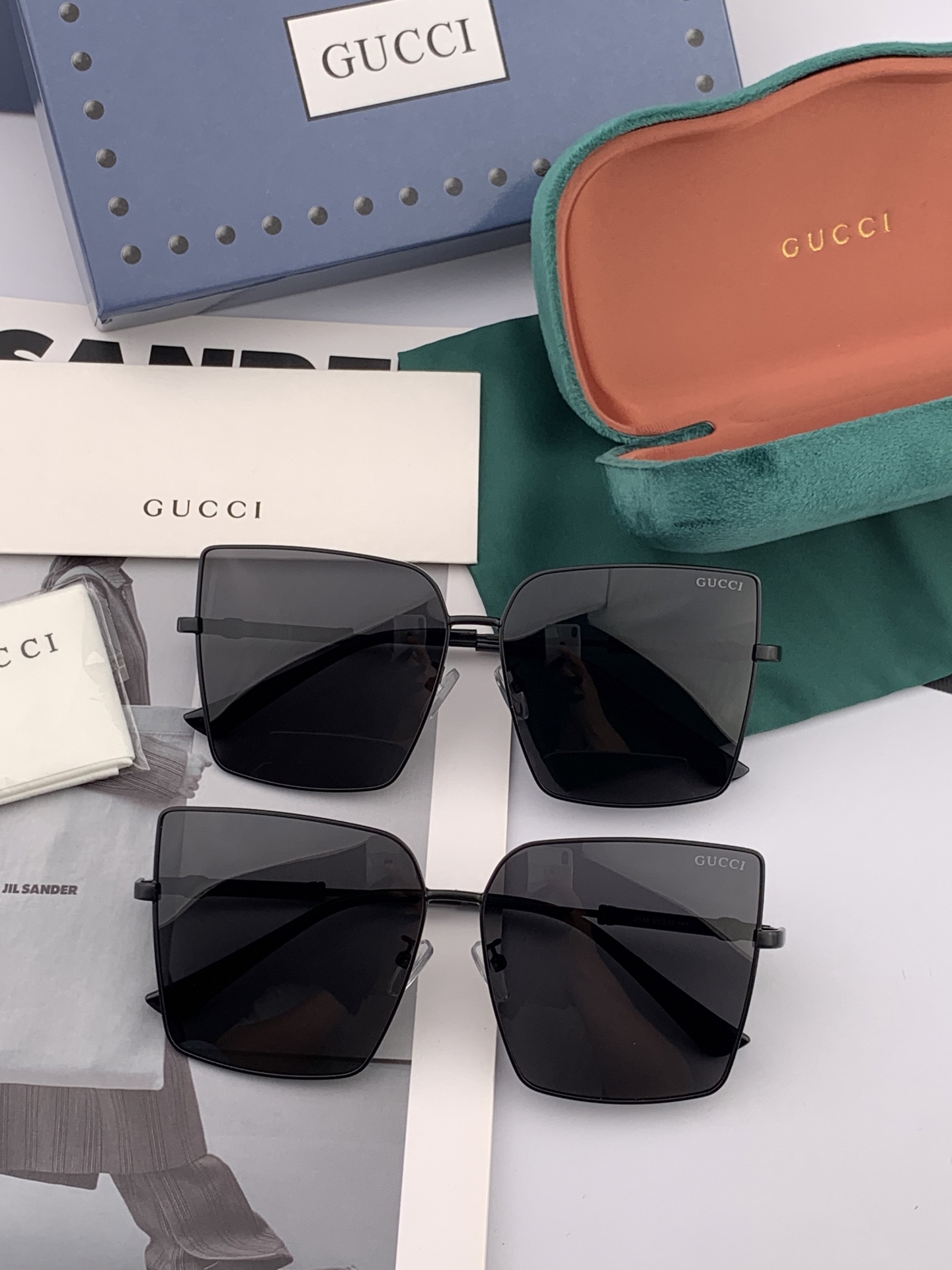   2025新款！新款出货！
女士高清加厚偏光太阳镜🕶️ 🎉💍新款GUCCI偏光太阳镜得意开车驾驶镜时尚