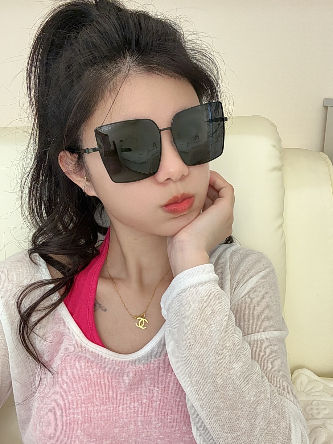   2025新款！新款出货！
女士高清加厚偏光太阳镜🕶️ 🎉💍新款GUCCI偏光太阳镜得意开车驾驶镜时尚