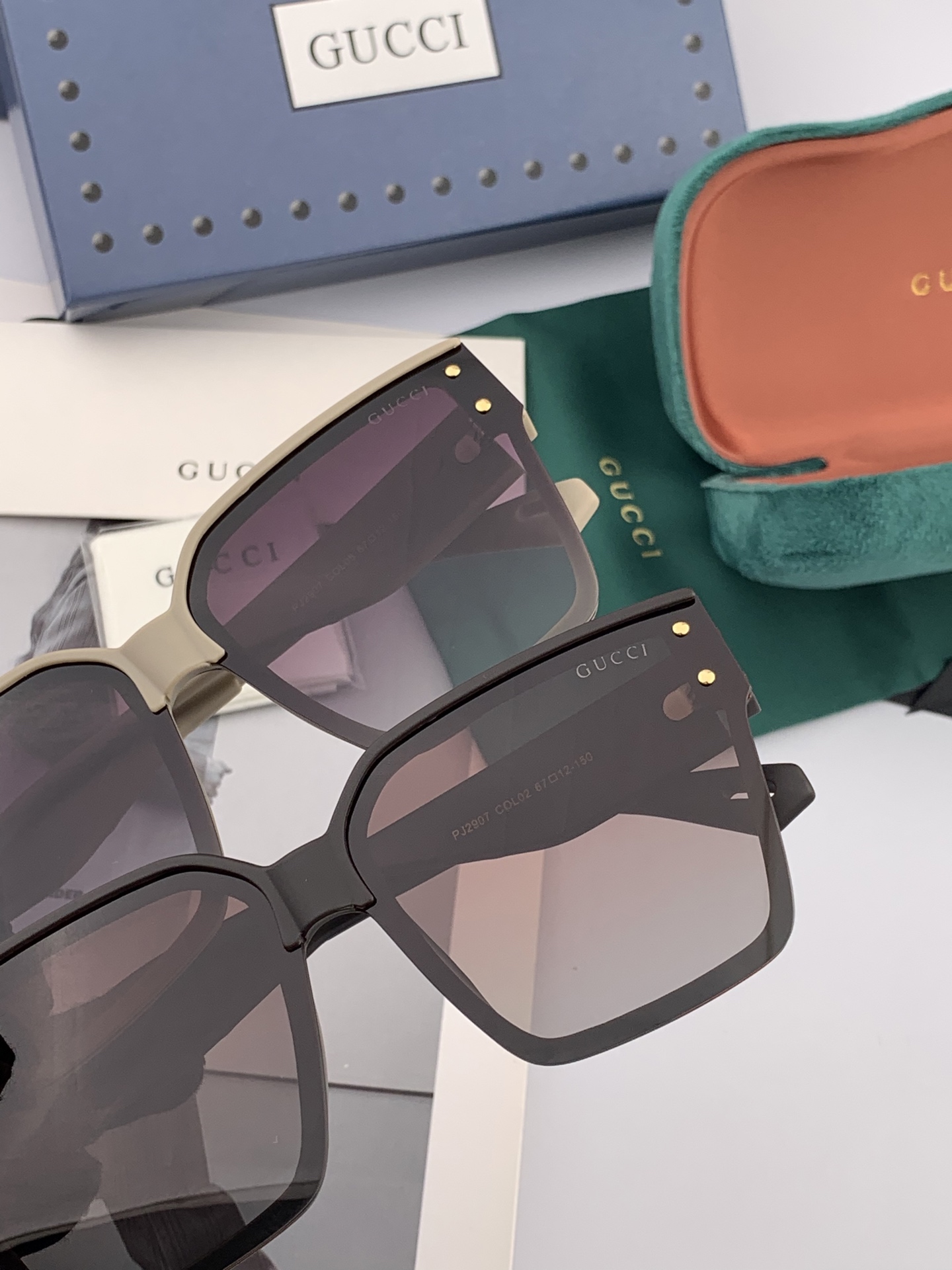   GUCCI 2025开春新款 最新款方框太阳镜 各路网红纷纷带起气场满分‼️ 俏皮甜美.上脸效果更佳