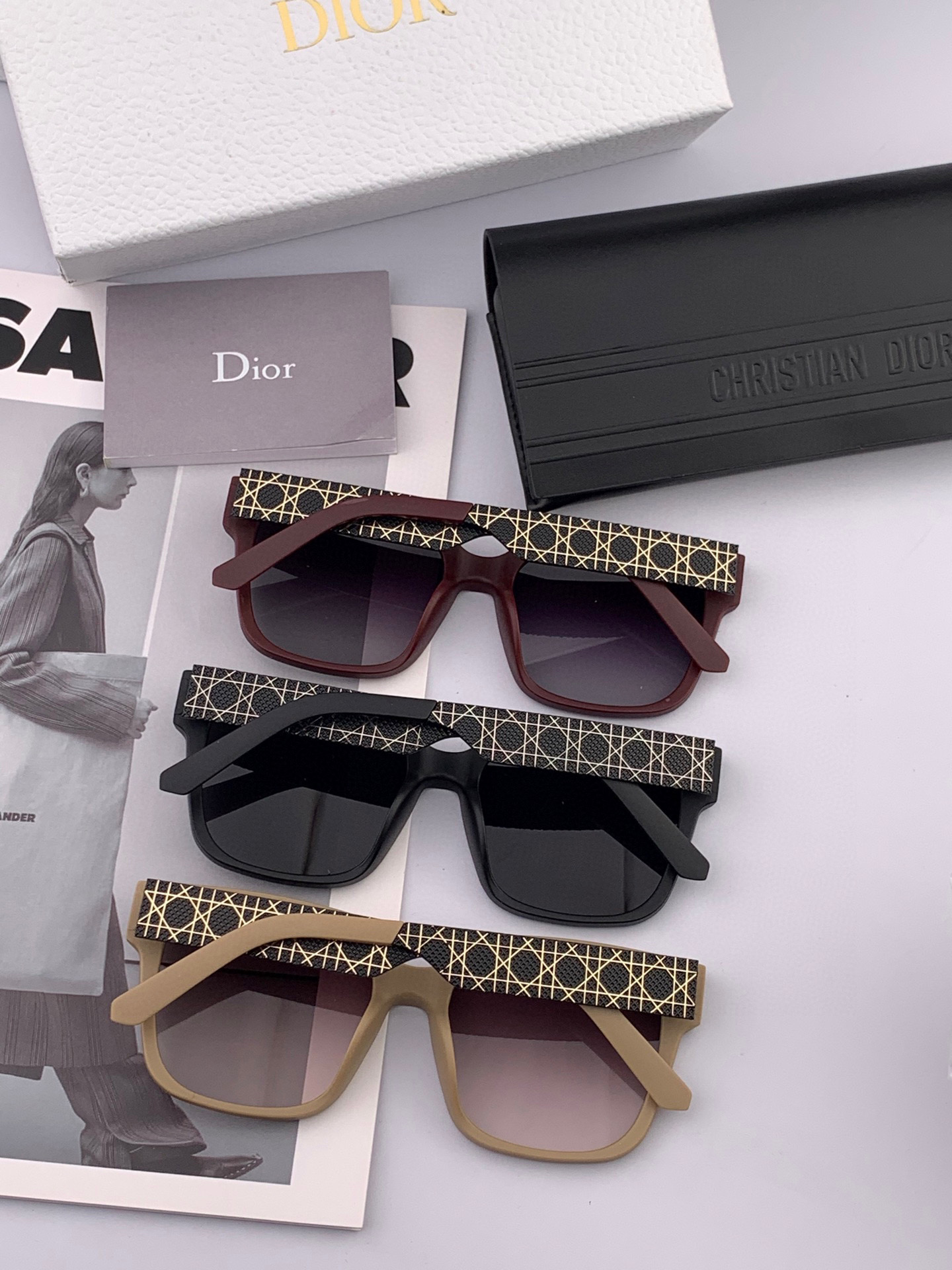 🔺 【DIOR-迪奥】2025开春新款 潮流爆款 时尚方框太阳镜 高品质 佩戴舒适 网红潮款墨镜 型号：