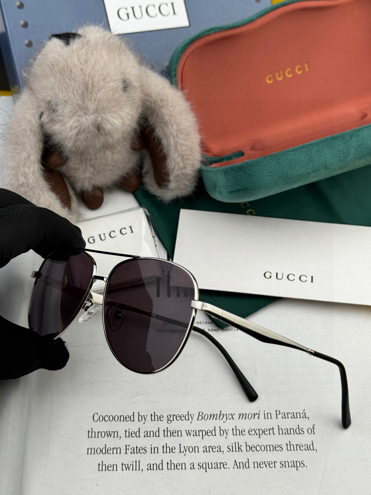   Gucci 。  高品质男女款墨镜   👍 进口宝丽来偏光镜片  。蛤蟆镜 开车钓鱼都可 。百搭显瘦