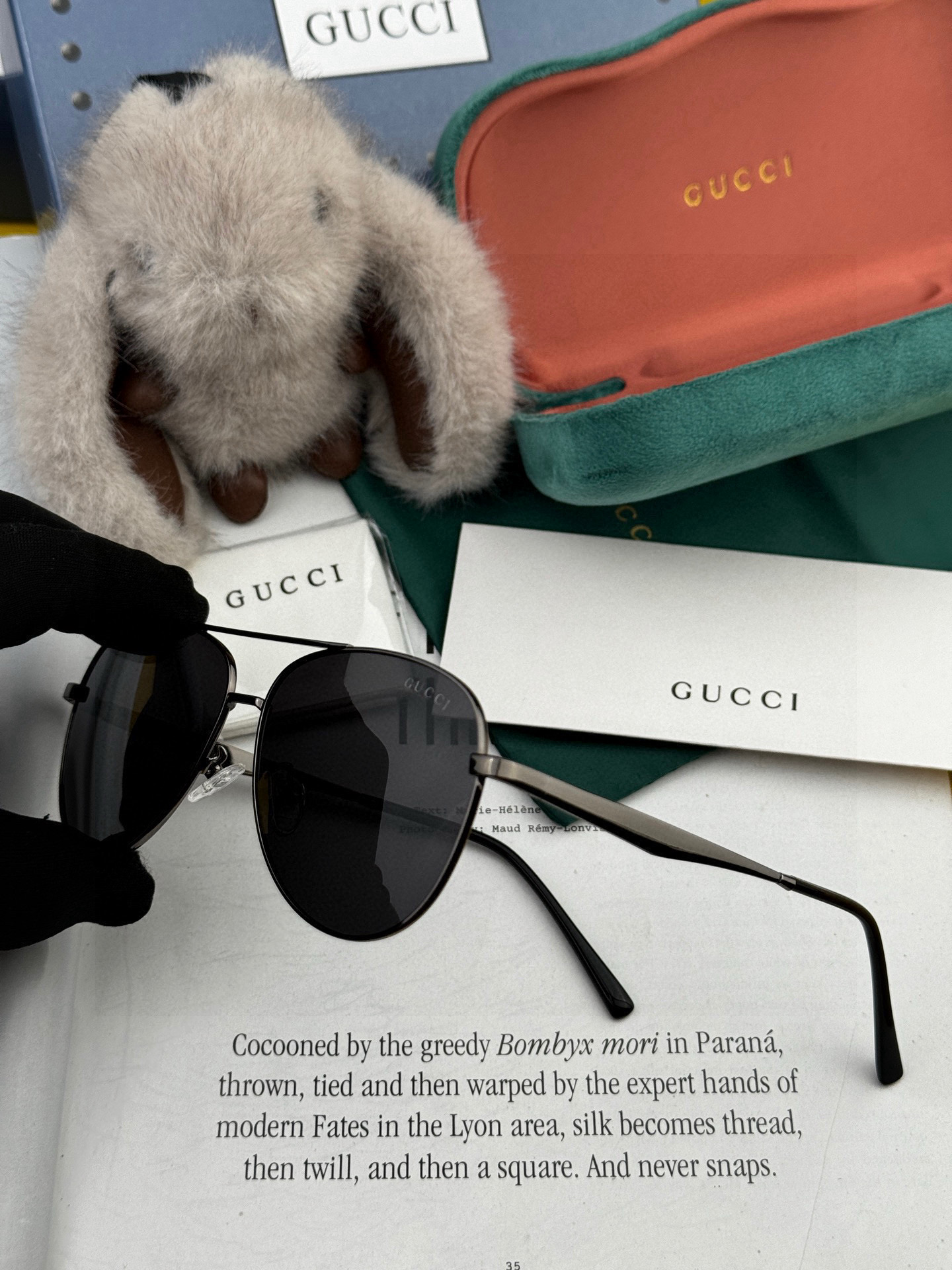   Gucci 。  高品质男女款墨镜   👍 进口宝丽来偏光镜片  。蛤蟆镜 开车钓鱼都可 。百搭显瘦