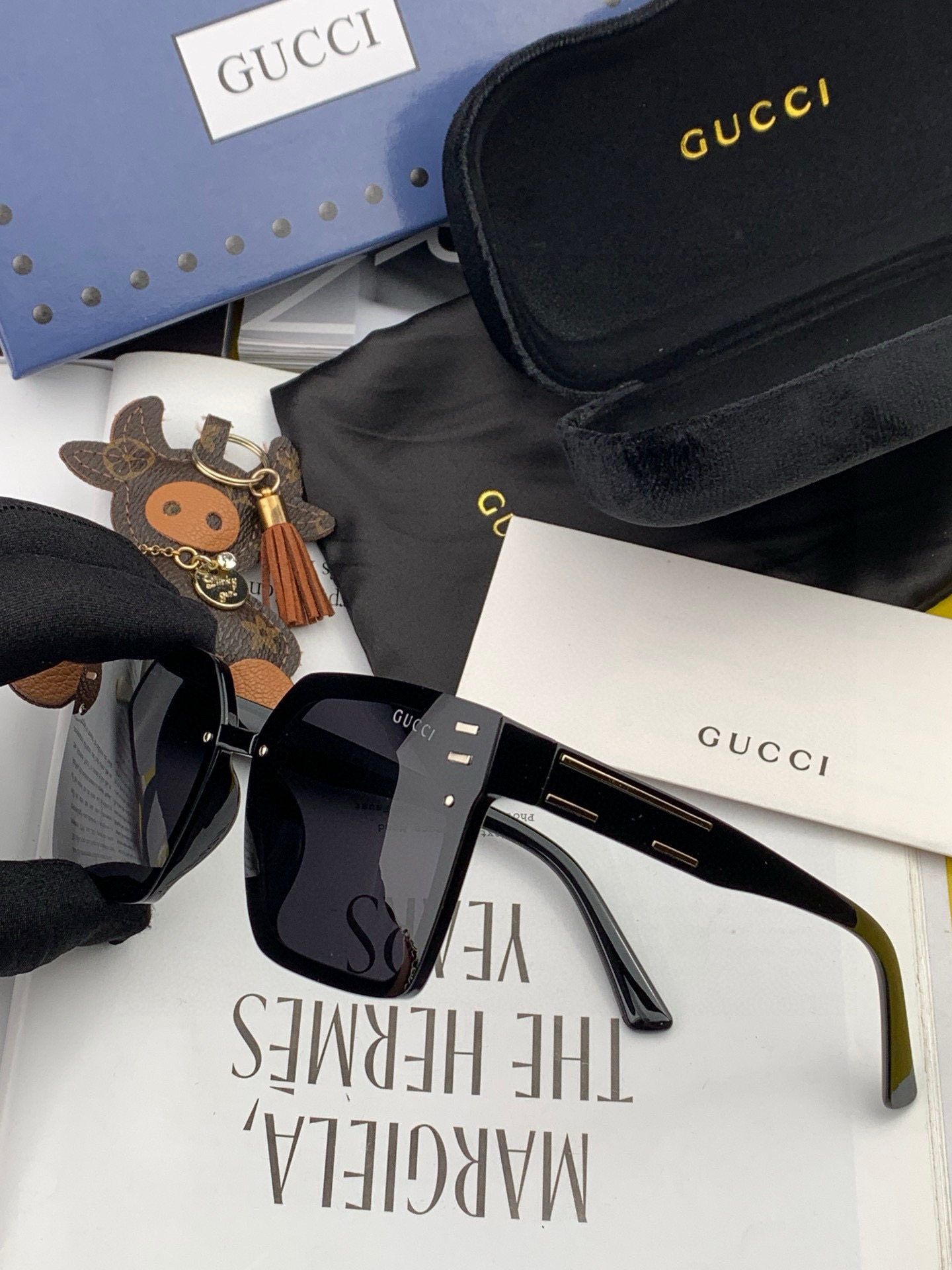   GUCCI 2025开春新款 最新款方框太阳镜 各路网红纷纷带起气场满分‼️ 俏皮甜美.上脸效果更佳