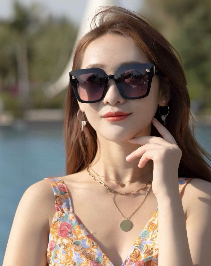    【TR偏光系列】Gucci   经典的方框设计，不挑脸型，无论搭配大衣还是连衣裙都非常显气质偏光镜