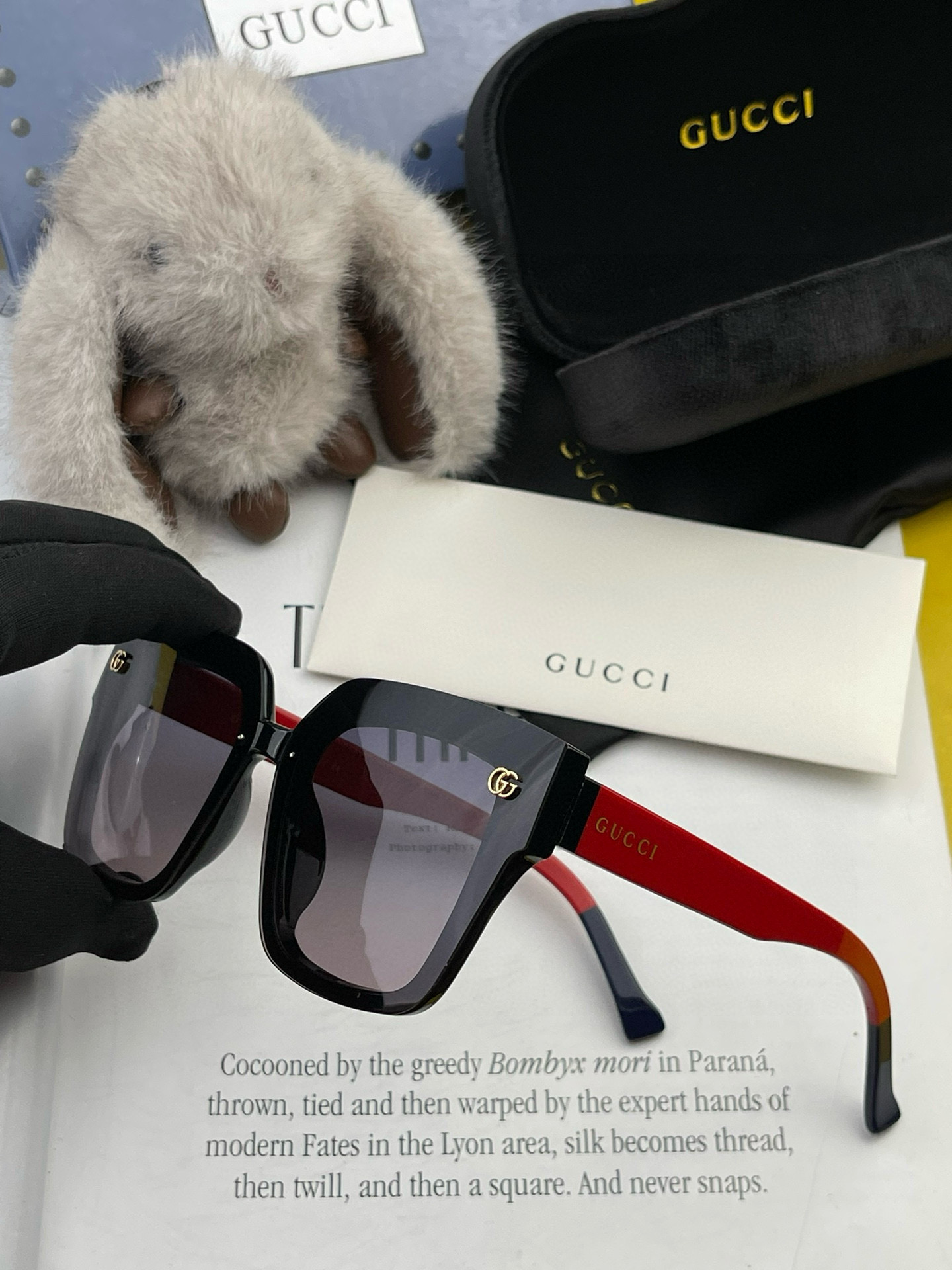    【TR偏光系列】Gucci   经典的方框设计，不挑脸型，无论搭配大衣还是连衣裙都非常显气质偏光镜