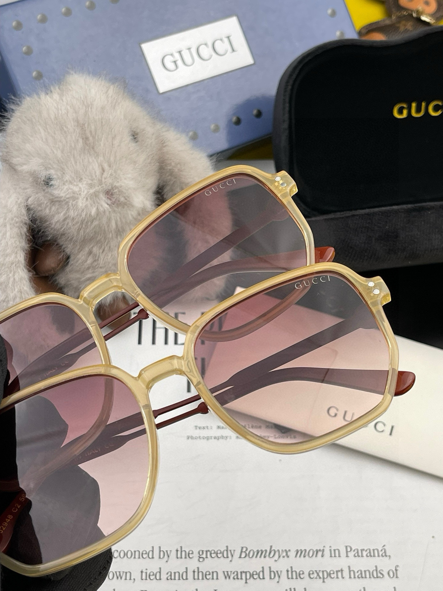   GUCCI 2025开春新款 最新款方框太阳镜 各路网红纷纷带起气场满分‼️ 俏皮甜美.上脸效果更佳