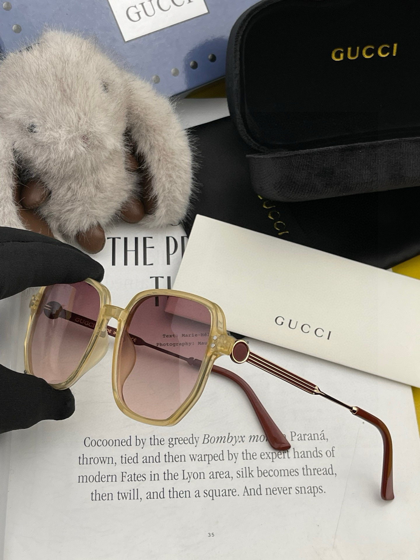   GUCCI 2025开春新款 最新款方框太阳镜 各路网红纷纷带起气场满分‼️ 俏皮甜美.上脸效果更佳