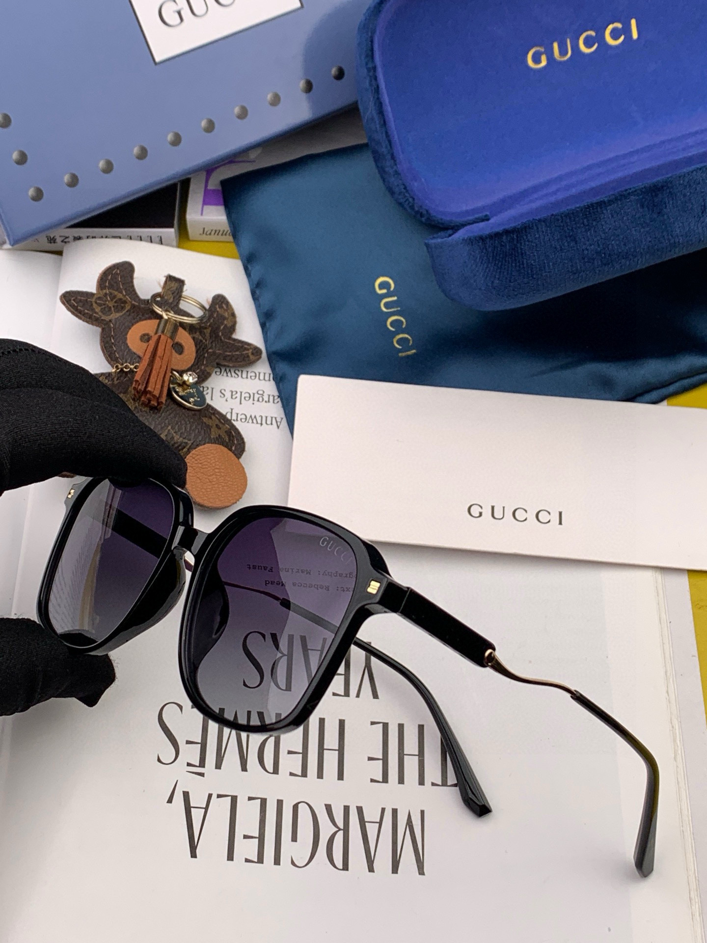   GUCCI 2025开春新款太阳镜 各路网红纷纷带起气场满分‼️ 俏皮甜美.上脸效果更佳.金属质感超