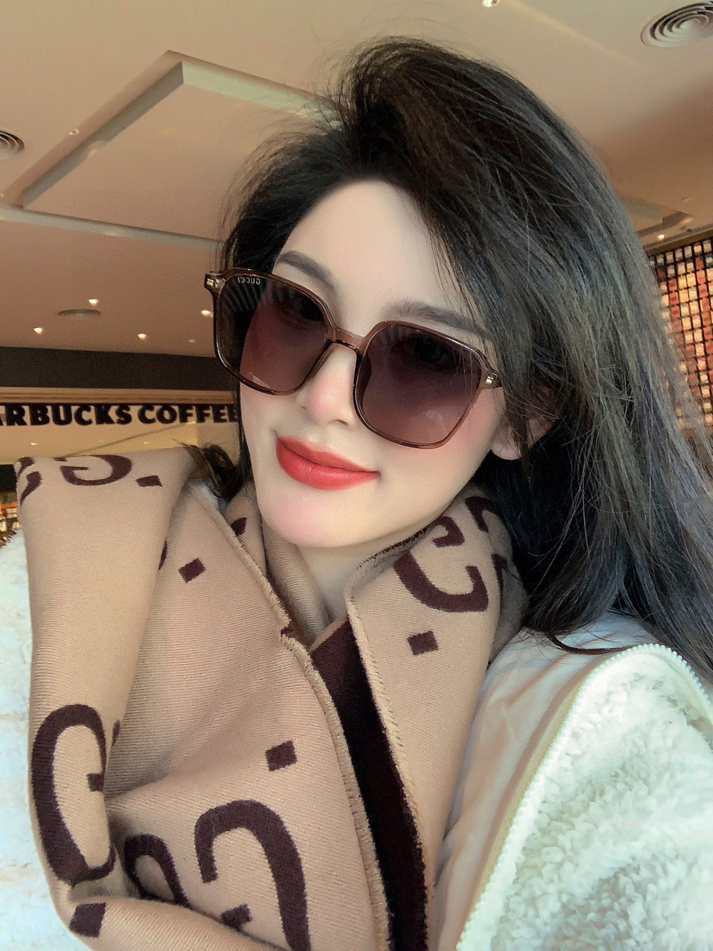   GUCCI 2025开春新款太阳镜 各路网红纷纷带起气场满分‼️ 俏皮甜美.上脸效果更佳.金属质感超