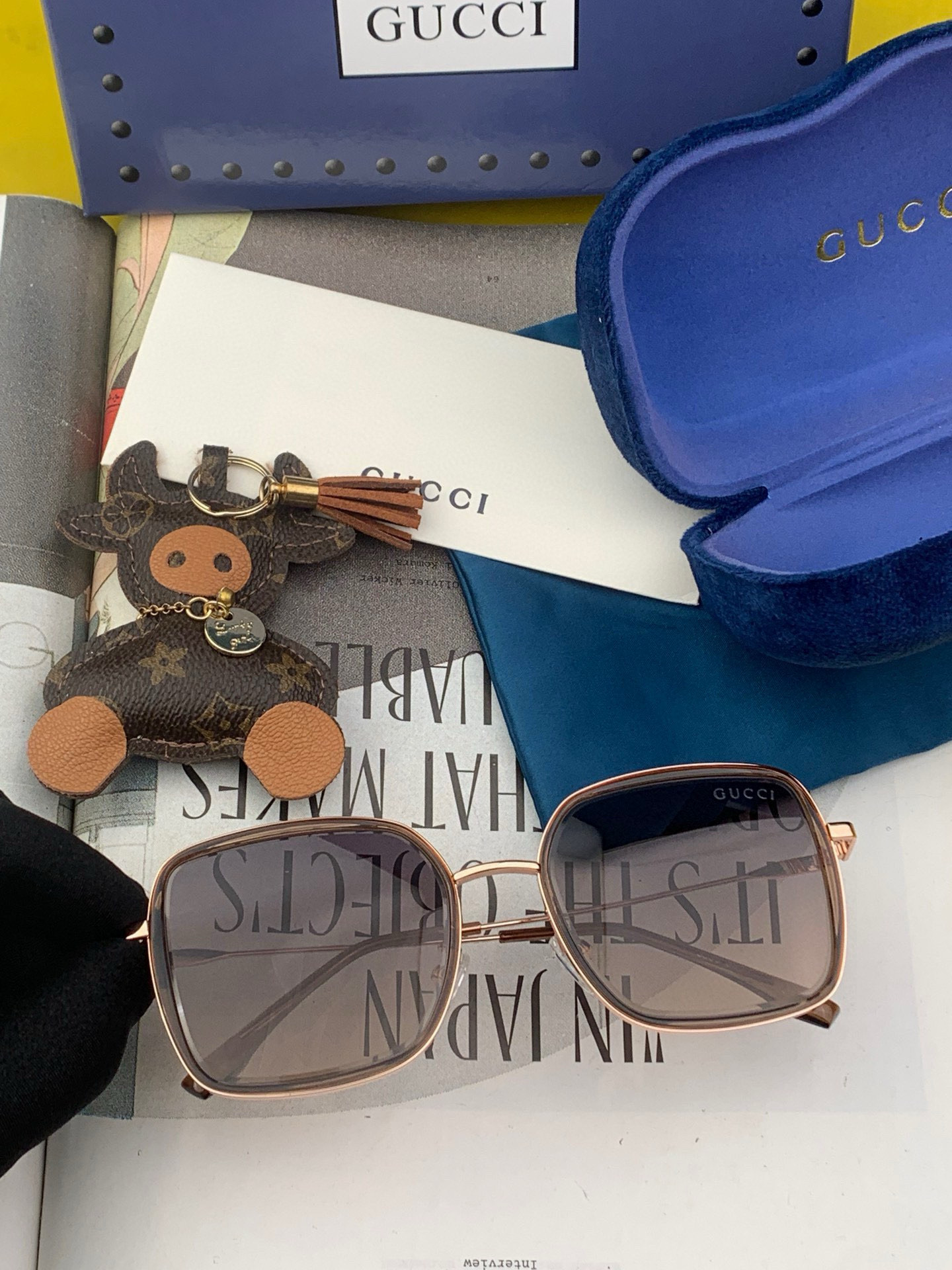  GUCCI 2025开春新款太阳镜 各路网红纷纷带起气场满分‼️ 俏皮甜美.上脸效果更佳.金属质感超好