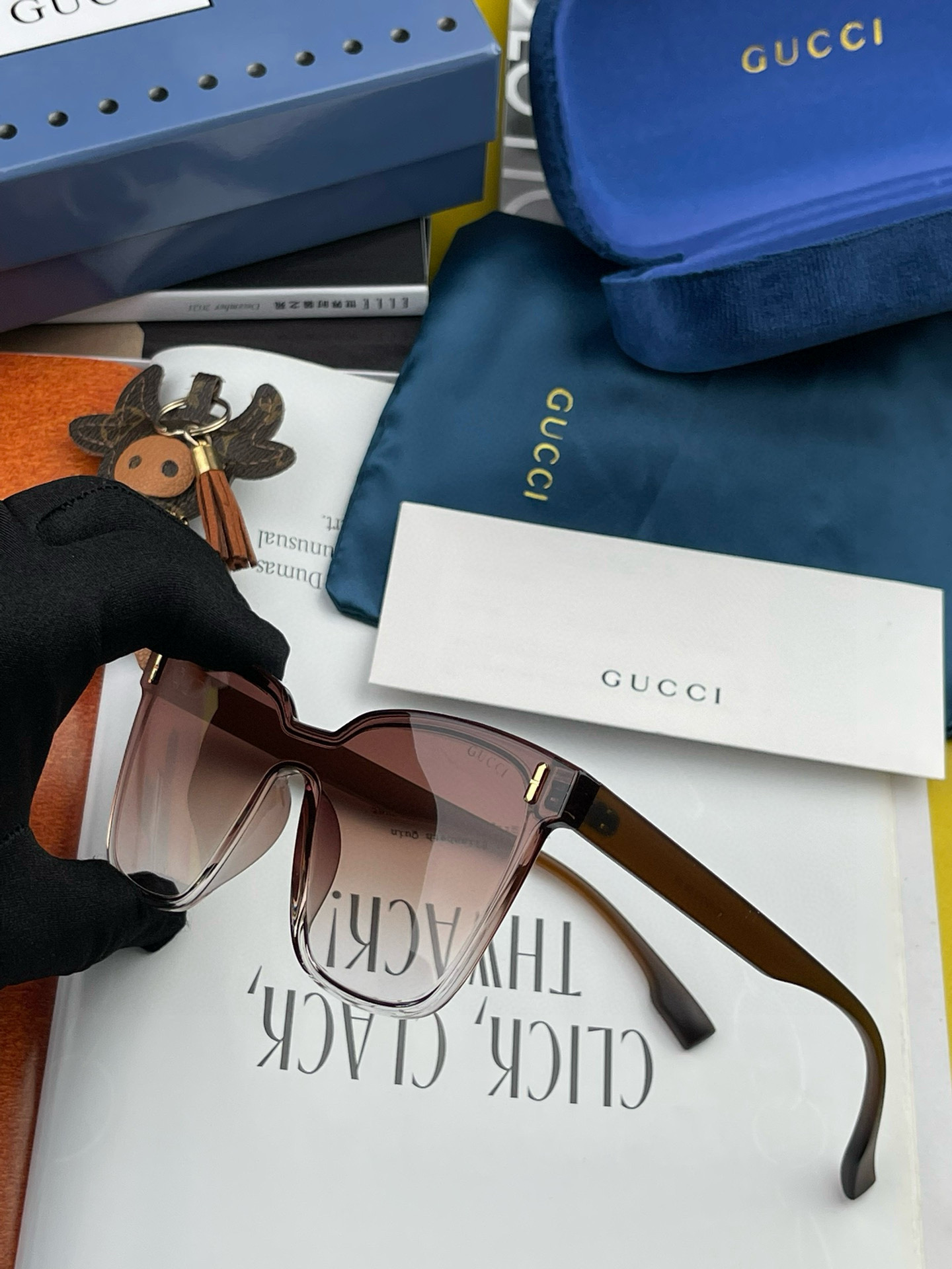 🔺 【GUCCI-尼龙偏光太阳镜】2025开春新款 潮流爆款 时尚方框连体偏光太阳镜 高品质 佩戴舒适 