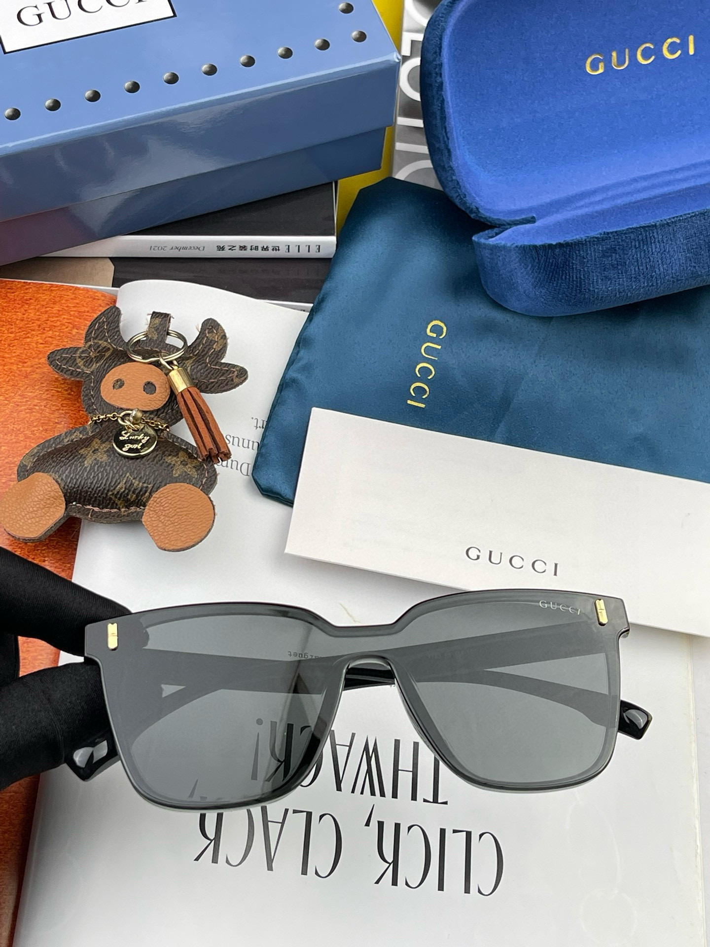 🔺 【GUCCI-尼龙偏光太阳镜】2025开春新款 潮流爆款 时尚方框连体偏光太阳镜 高品质 佩戴舒适 