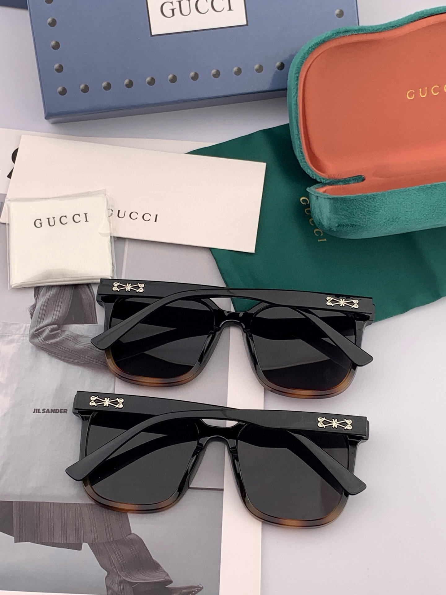  2025新款！新款出货！
女士高清加厚偏光太阳镜🕶️ 🎉💍新款GUCCI偏光太阳镜得意开车驾驶镜时尚墨