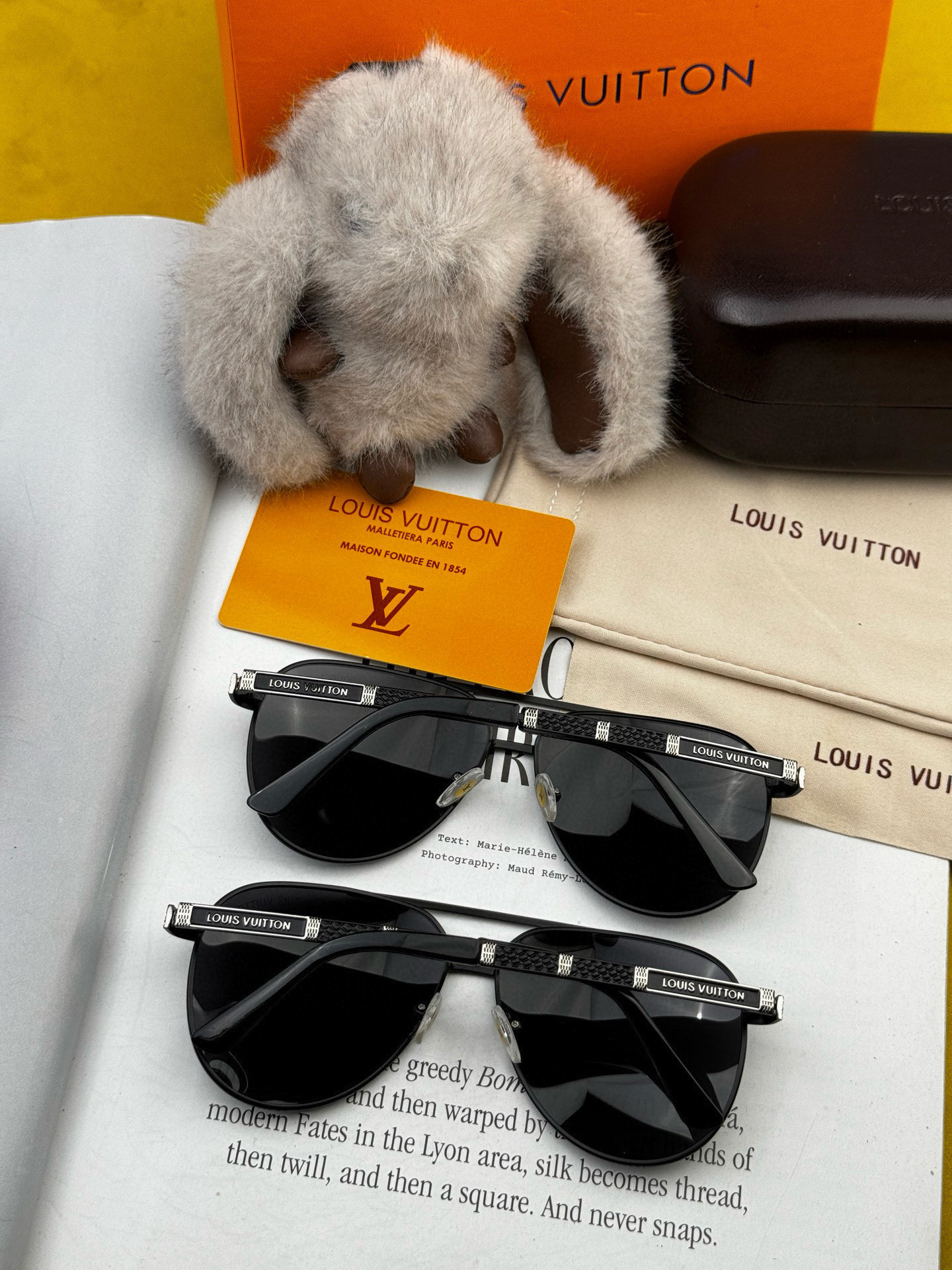  2025新款 LOUIS VUITTON-路易家  新品LV蛤蟆框太阳镜 每一付都是精品 ❤️时尚达人