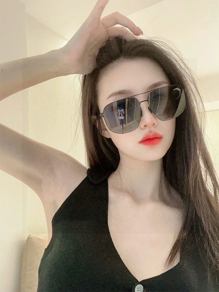 ♦️GUCCI 2025新款男女情侣款太阳镜多边形墨镜iP电镀永不褪色 超轻超有弹性整幅眼镜无螺丝重要的