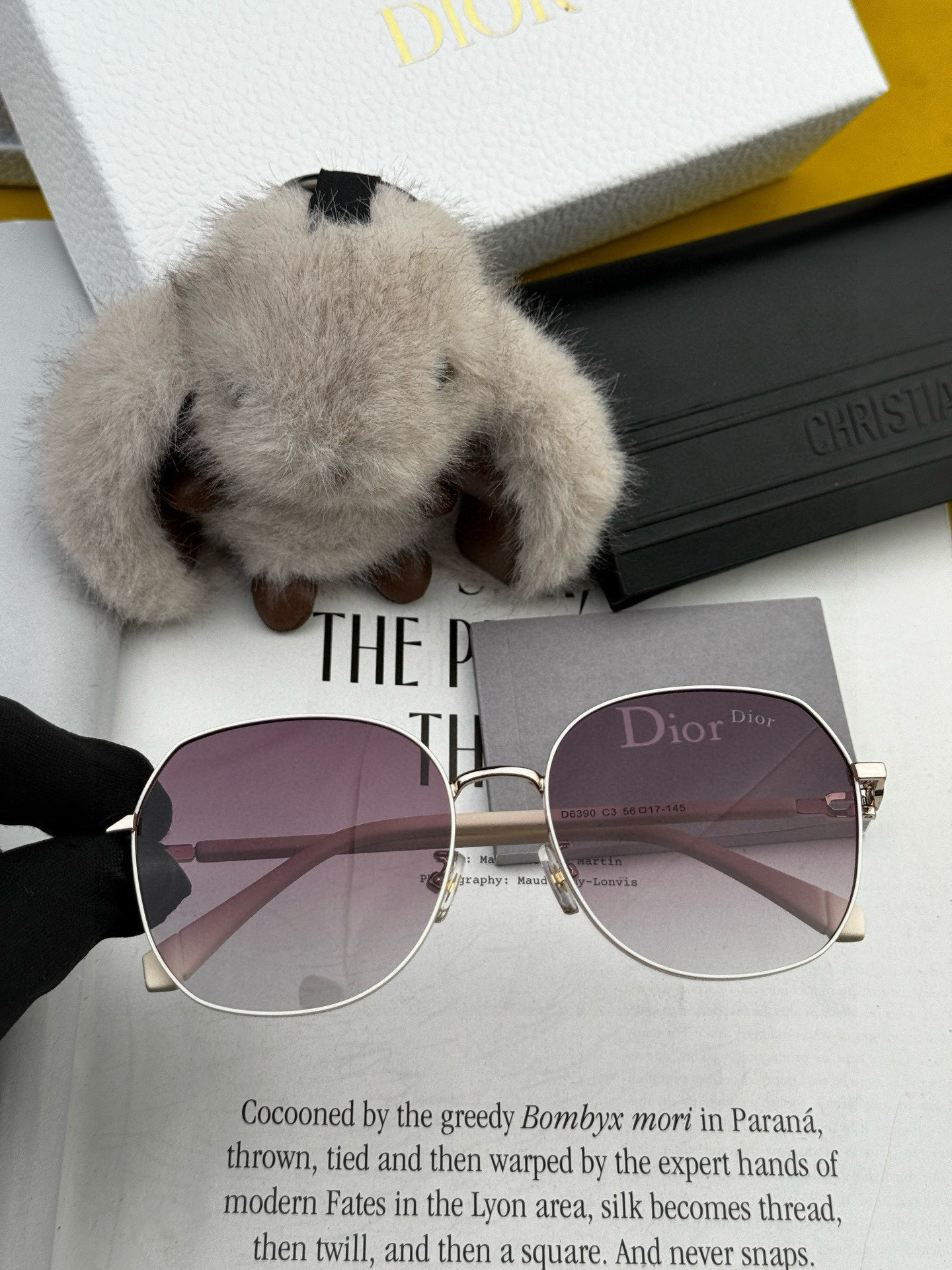   【DIOR】2025新款潮流爆款 时尚方框太阳镜 佩戴舒适 网红潮款墨镜  女士高清加厚偏光太阳镜🕶