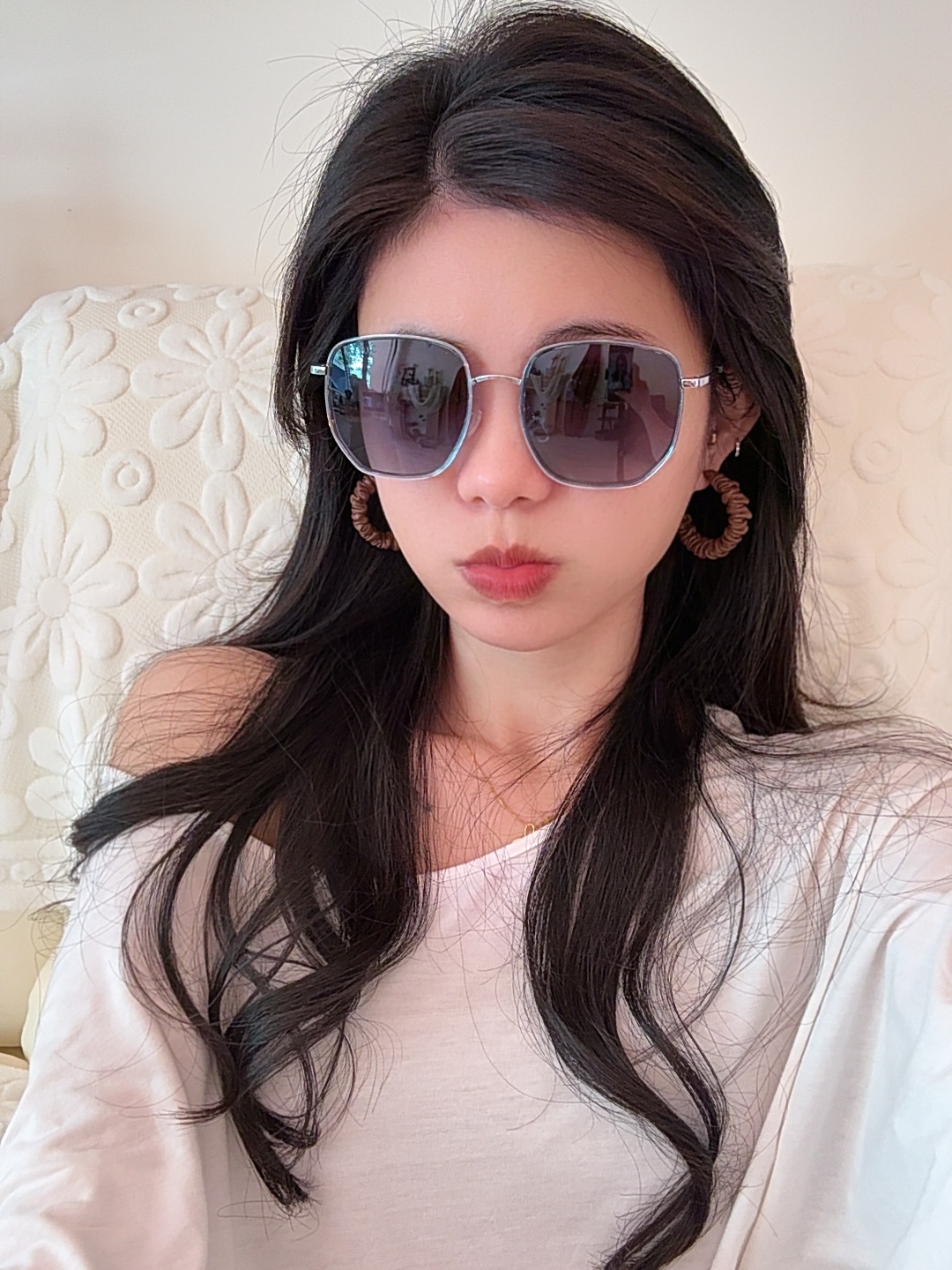  GUCCI 2025开春新款 最新款方框太阳镜 各路网红纷纷带起气场满分‼️ 俏皮甜美.上脸效果更佳.