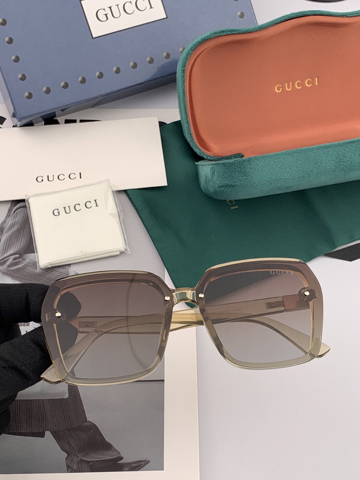   【TR偏光系列】GUCCI大框太阳镜墨镜  经典的方框设计，不挑脸型，无论搭配大衣还是连衣裙都非常显