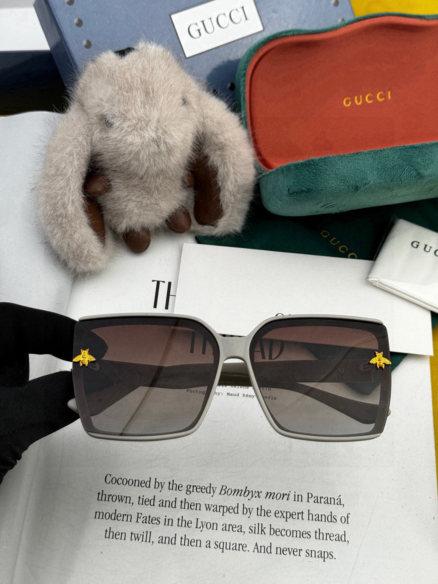  2025新款！新款出货！
女士高清加厚偏光太阳镜🕶️ 🎉💍新款GUCCI偏光太阳镜得意开车驾驶镜时尚墨