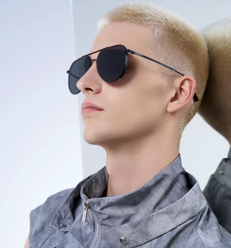 NO:256472,LV men's colorful pilot polarized sunglasses material high-definition nylon thickened card slot high-definition polarized lenses frameless frame model L28901 glasses sunglasses sunglasses, glasses, louis vuitton19860909LV 男款炫彩飞行员偏光太阳镜 材质高清尼龙加厚卡槽高清偏光镜片 无边框镜架颜型号L28901眼镜墨镜太阳镜,眼镜,louis vuitton,glasses