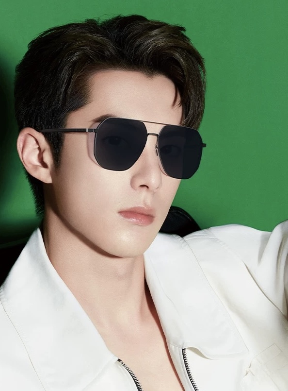 NO:256478,LV men's colorful pilot polarized sunglasses material high-definition nylon thickened card slot high-definition polarized lenses frameless frame model L88902 glasses sunglasses sunglasses, glasses, louis vuitton19860909LV 男款炫彩飞行员偏光太阳镜 材质高清尼龙加厚卡槽高清偏光镜片 无边框镜架颜型号L88902眼镜墨镜太阳镜,眼镜,louis vuitton,glasses