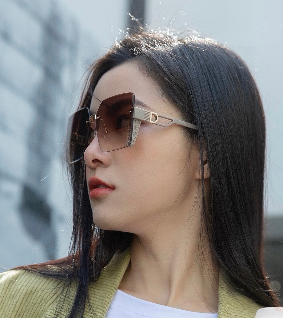 NO:256737,【DIOR-Dio】2025 new spring model trendy fashion square frame sunglasses high quality comfortable to wear Internet celebrity trendy sunglasses women's high definition sunglasses high quality TR frame Model CD6971 glasses sunglasses sunglasses, glasses, dior, dior19860909【DIOR-迪奥】2025开春新款 潮流爆款 时尚方框太阳镜 高品质 佩戴舒适 网红潮款墨镜 女士高清太阳镜 高品质TR镜框 型号CD6971眼镜墨镜太阳镜,眼镜,dior,dior,glasses
