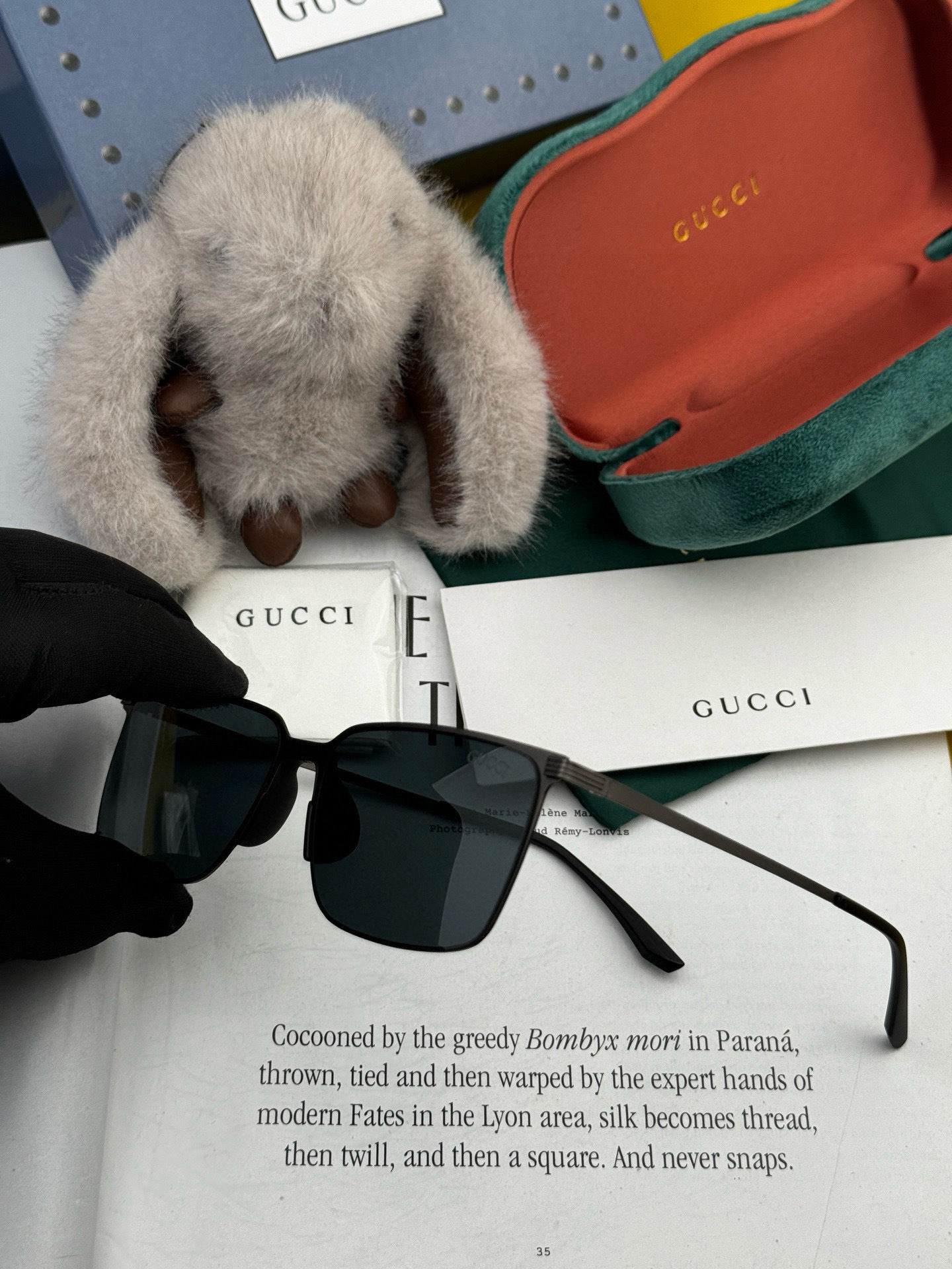         GUCCI 男款炫彩飞行员偏光太阳镜 ❤️材质：高清尼龙加厚卡槽高清偏光镜片 🌹无边框镜