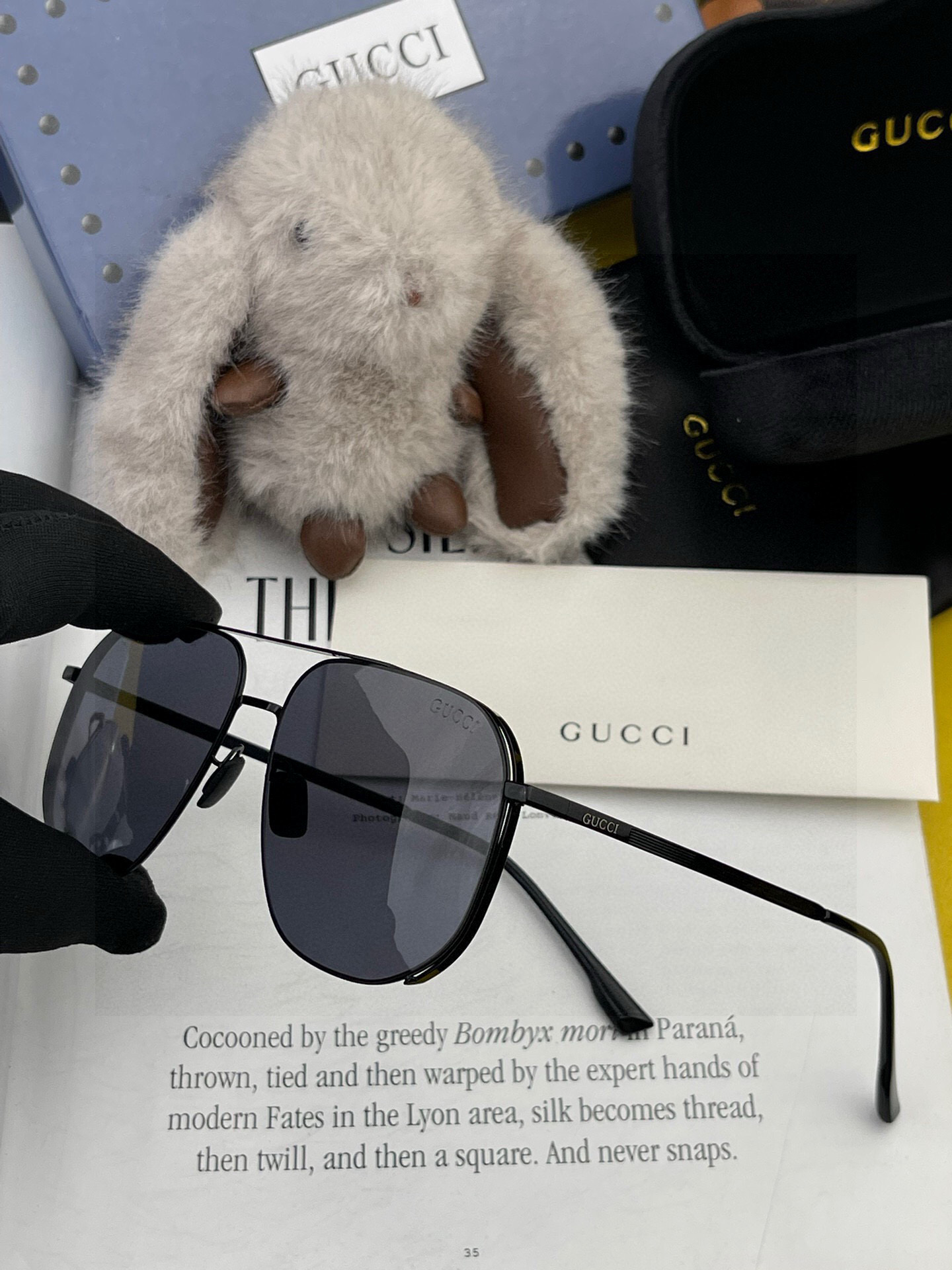        GUCCI 男款炫彩飞行员偏光太阳镜 ❤️材质：高清尼龙加厚卡槽高清偏光镜片 🌹无边框镜架