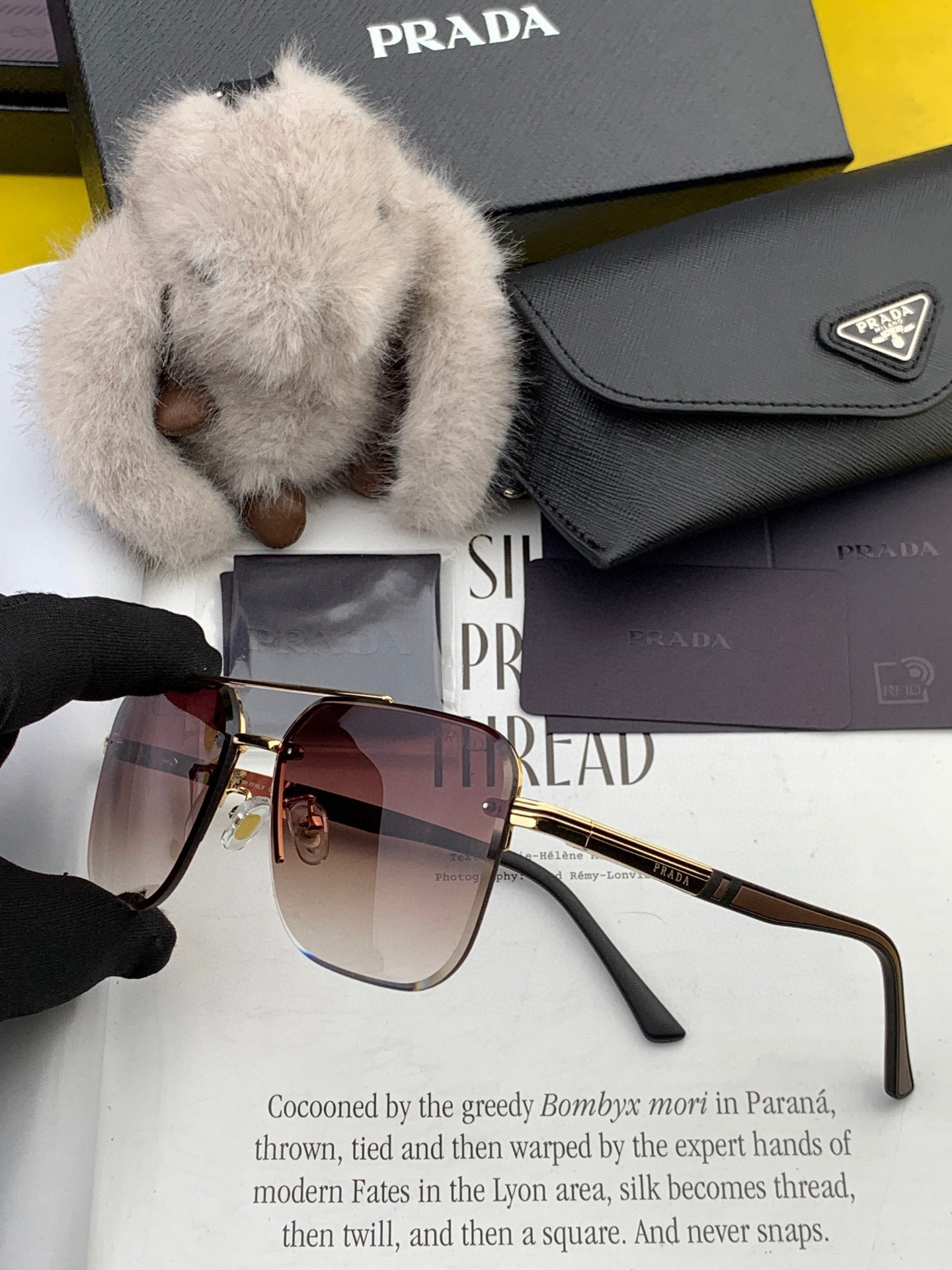 【PRADA】普拉达 2025新款太阳眼镜 界级大师制造..最新 高档 潮流🐚🐚时尚百搭🌪🌪男款百搭瘦脸