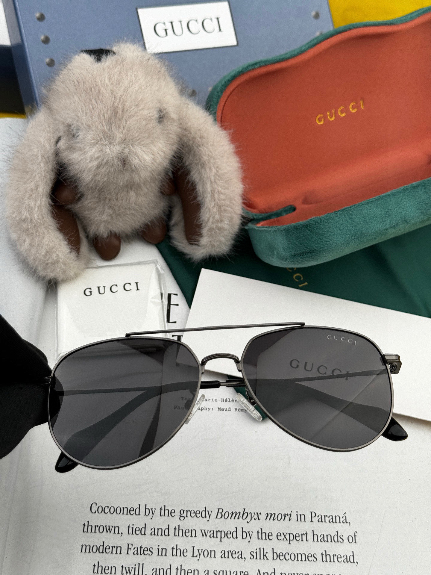   Gucci 。  高品质男女款墨镜   👍 进口宝丽来偏光镜片  。蛤蟆镜 开车钓鱼都可 。百搭显瘦