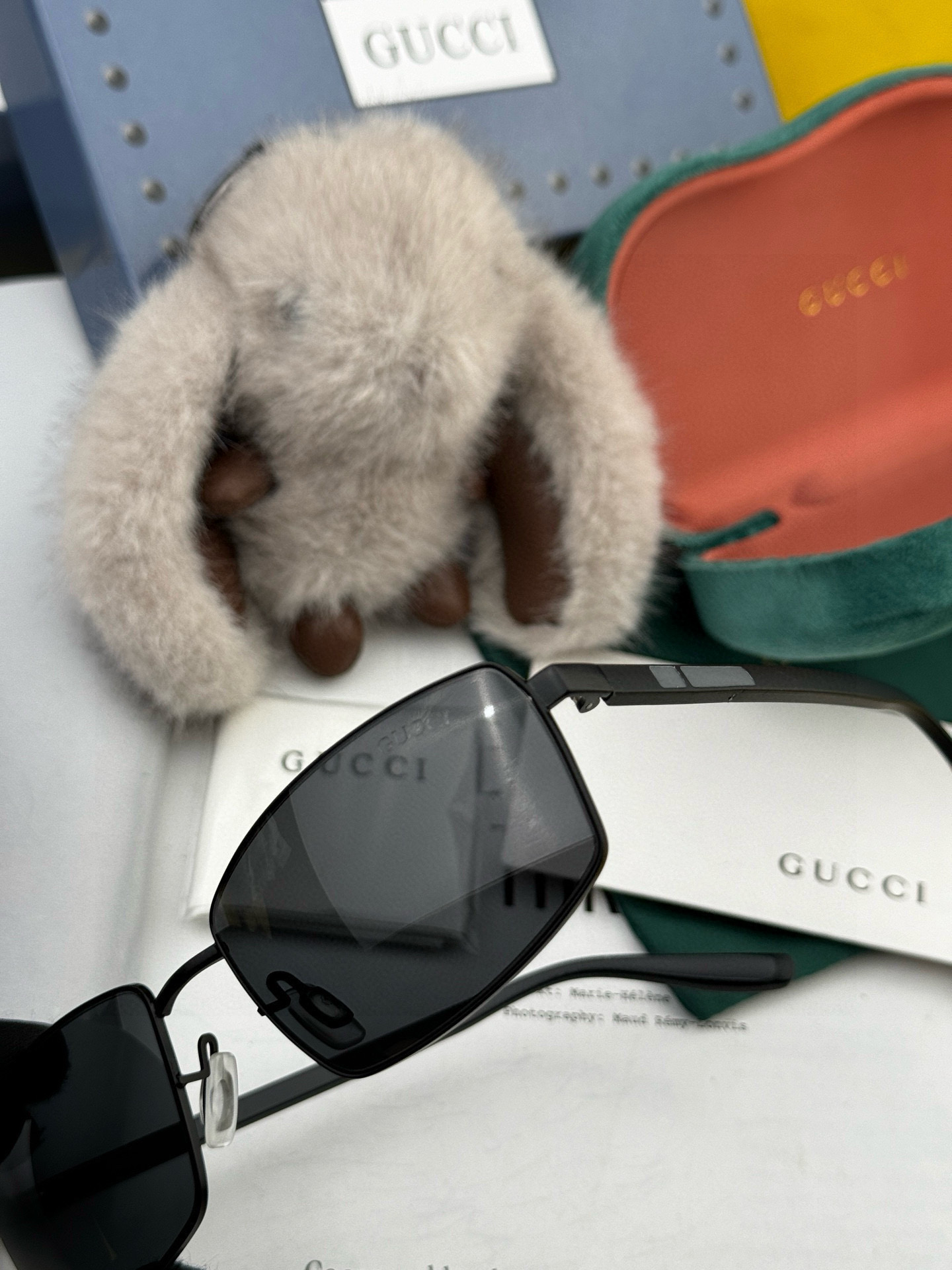         GUCCI 男款炫彩飞行员偏光太阳镜 ❤️材质：高清尼龙加厚卡槽高清偏光镜片 🌹无边框镜