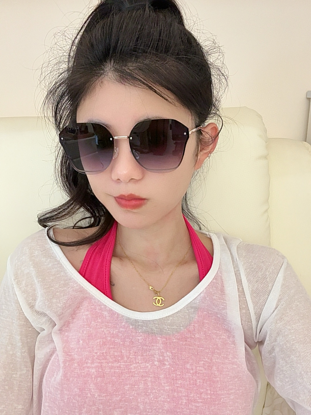  【GUCCI】 新款尼龙太眼镜，无框钻石 切边更有质感，大气女人范儿，大脸小脸都好看 ！型号：G124