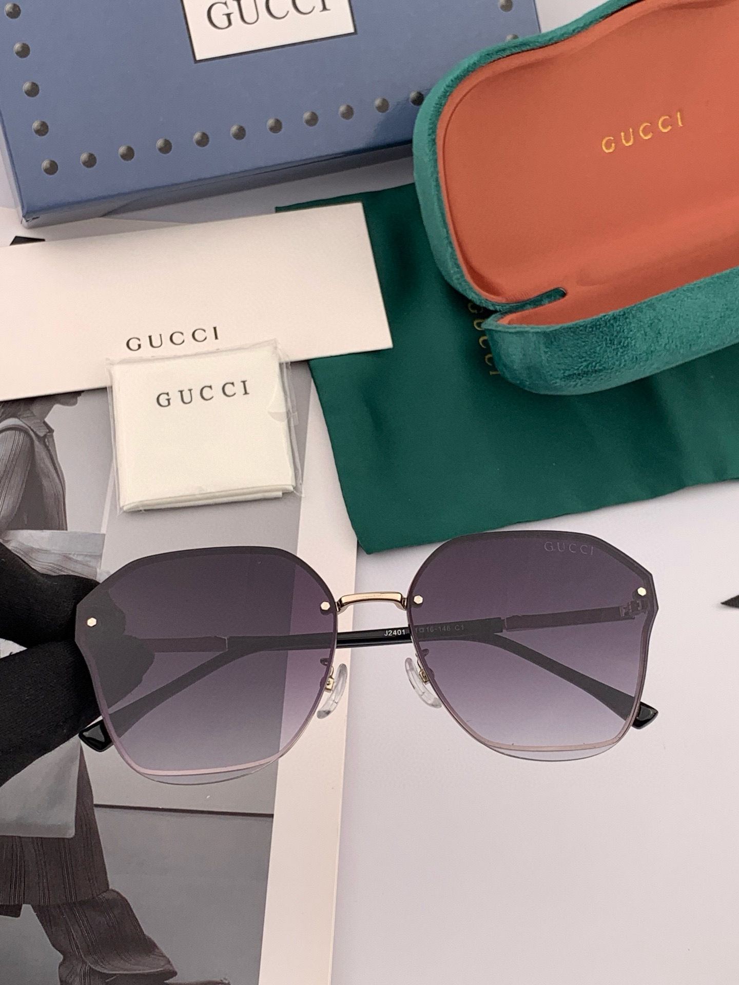  【GUCCI】 新款尼龙太眼镜，无框钻石 切边更有质感，大气女人范儿，大脸小脸都好看 ！型号：G124