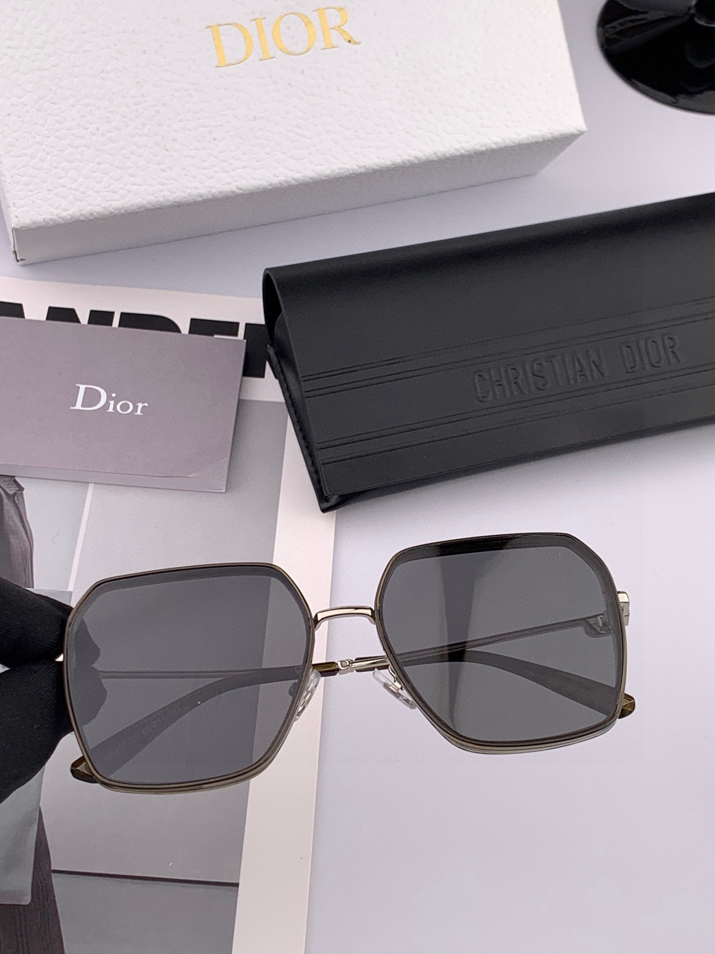  🔺 【DIOR-迪奥】2025开春新款 潮流爆款 时尚尼龙偏光太阳镜 高品质 佩戴舒适 网红潮款墨镜 
