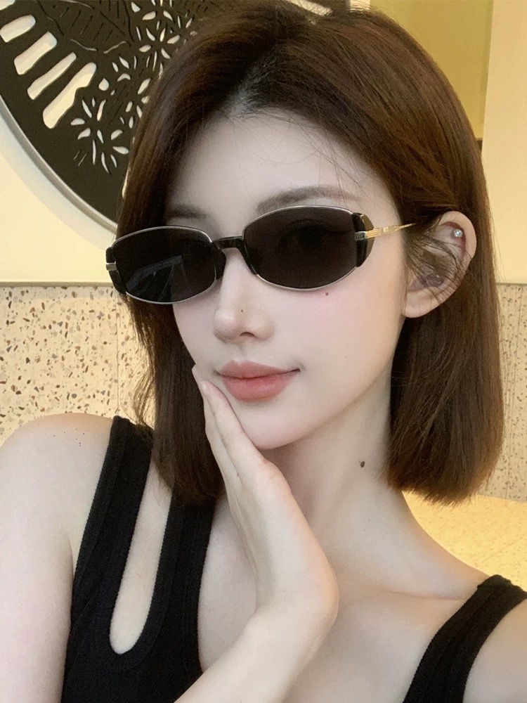   🔺 Gucci 🔻2025官方新款 众多明星同款色‼️‼️新款大框偏光墨镜 🌈🌈宝丽来超清加厚太阳镜