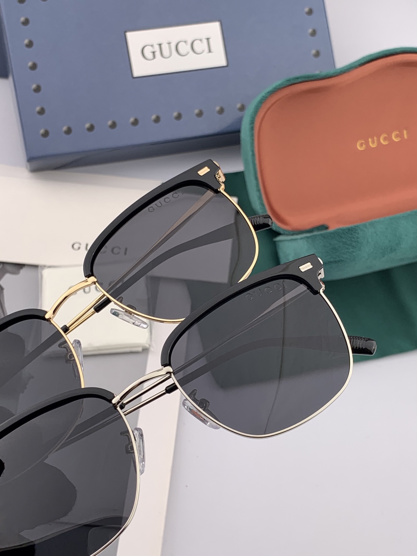   Gucci 。  高品质男女款墨镜   👍 进口宝丽来偏光镜片  。蛤蟆镜 开车钓鱼都可 。百搭显瘦