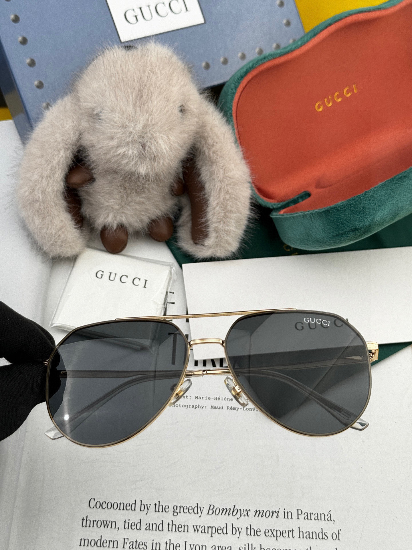         GUCCI 男款炫彩飞行员偏光太阳镜 ❤️材质：高清尼龙加厚卡槽高清偏光镜片 🌹无边框镜