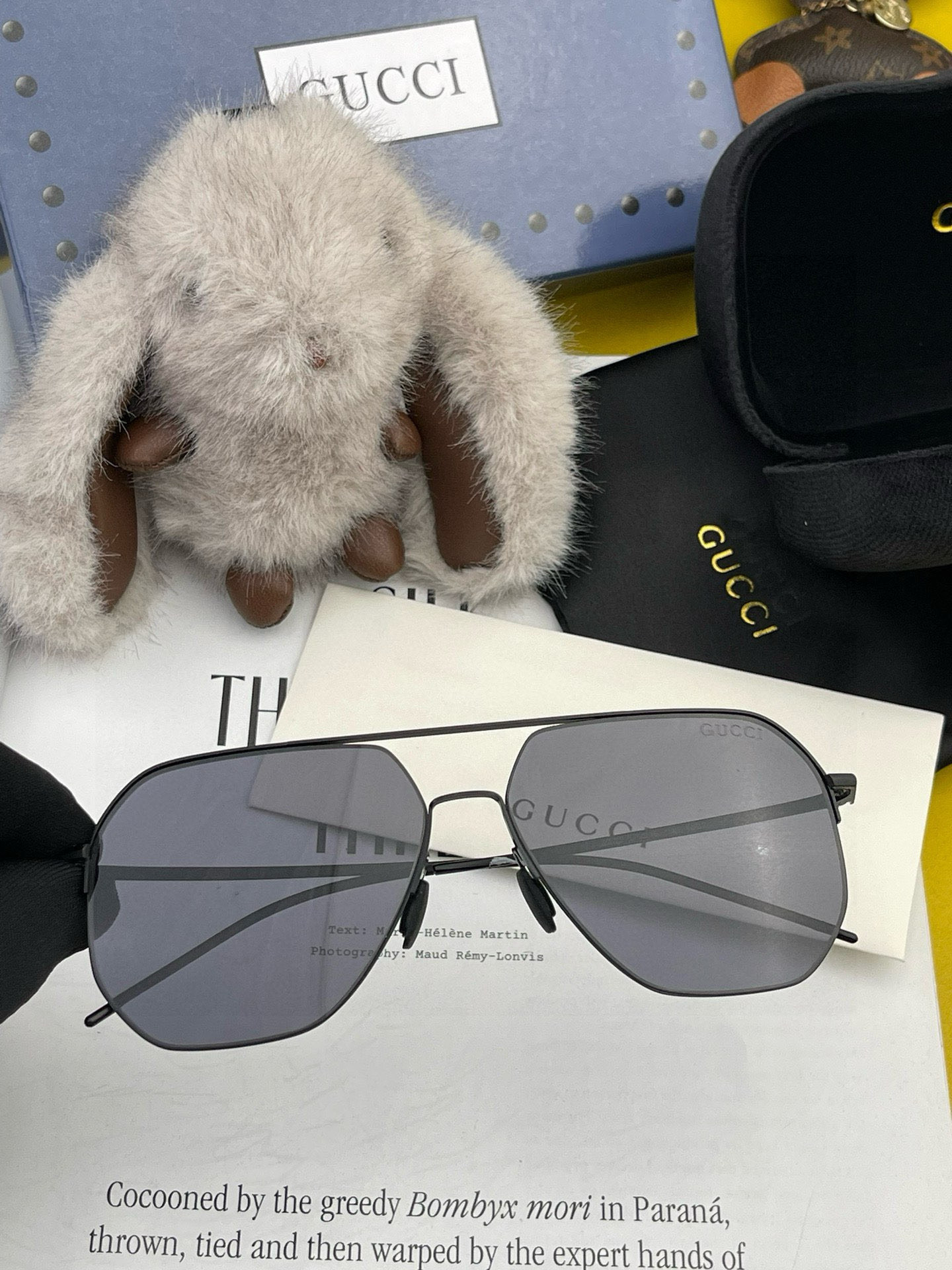        GUCCI 男款炫彩飞行员偏光太阳镜 ❤️材质：高清尼龙加厚卡槽高清偏光镜片 🌹无边框镜架