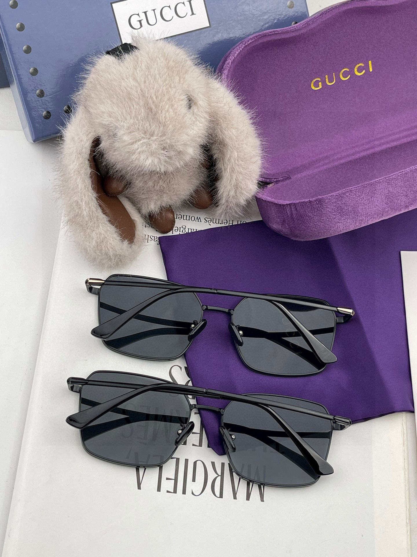        GUCCI 男款炫彩飞行员偏光太阳镜 ❤️材质：高清尼龙加厚卡槽高清偏光镜片 🌹无边框镜架