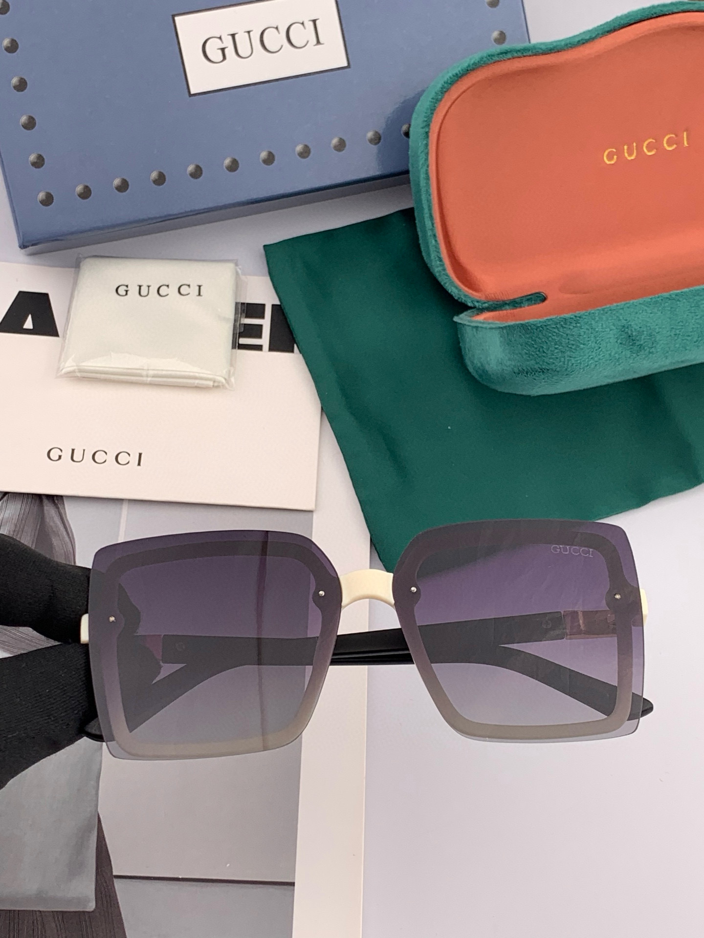    【TR偏光系列】Gucci   经典的方框设计，不挑脸型，无论搭配大衣还是连衣裙都非常显气质偏光镜