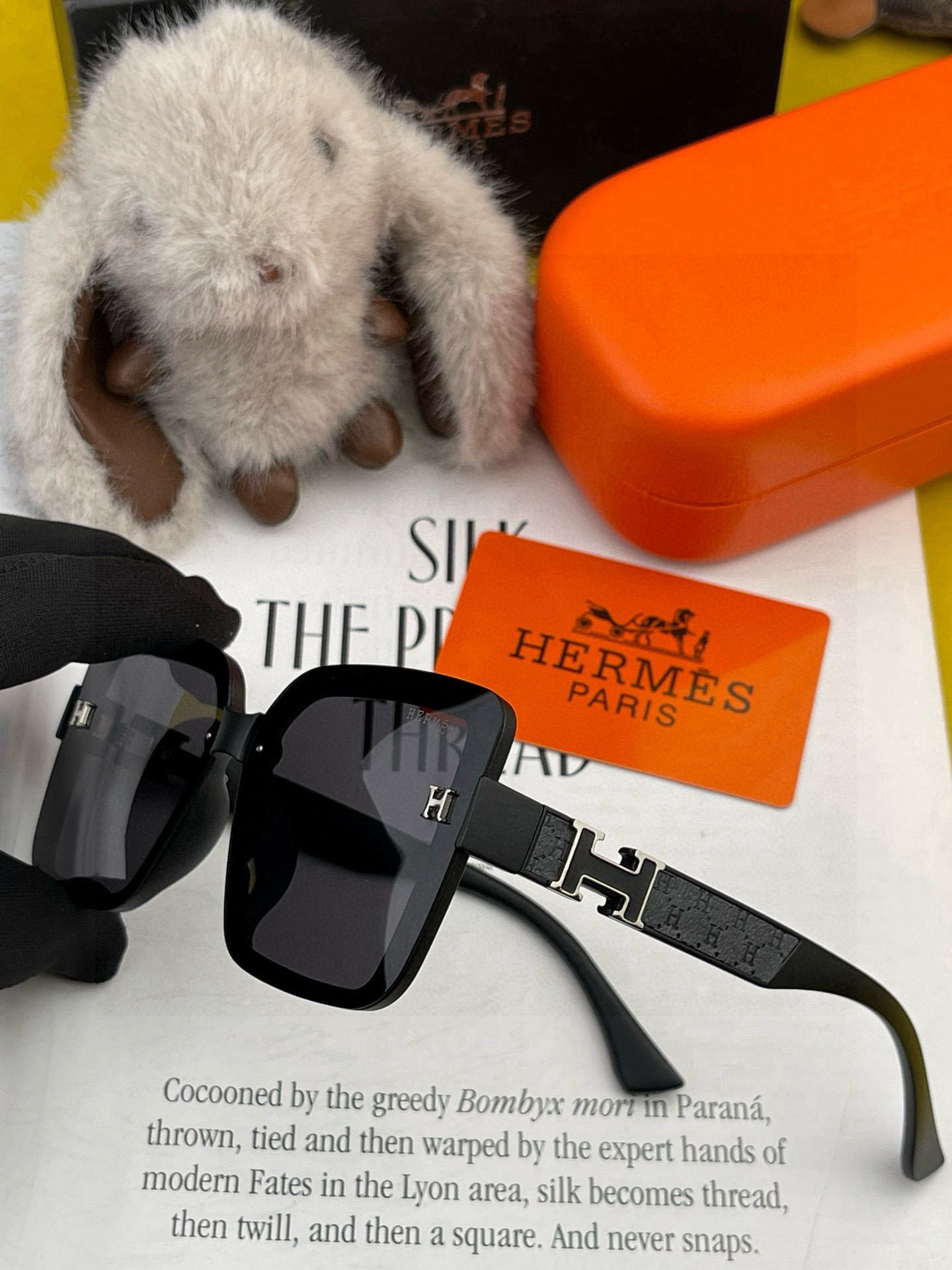   2025新款 爱马仕女士偏光太阳镜🕶️ 宝丽来高清镜片🎉高品质TR-90镜框 时尚百搭！
型号：H8