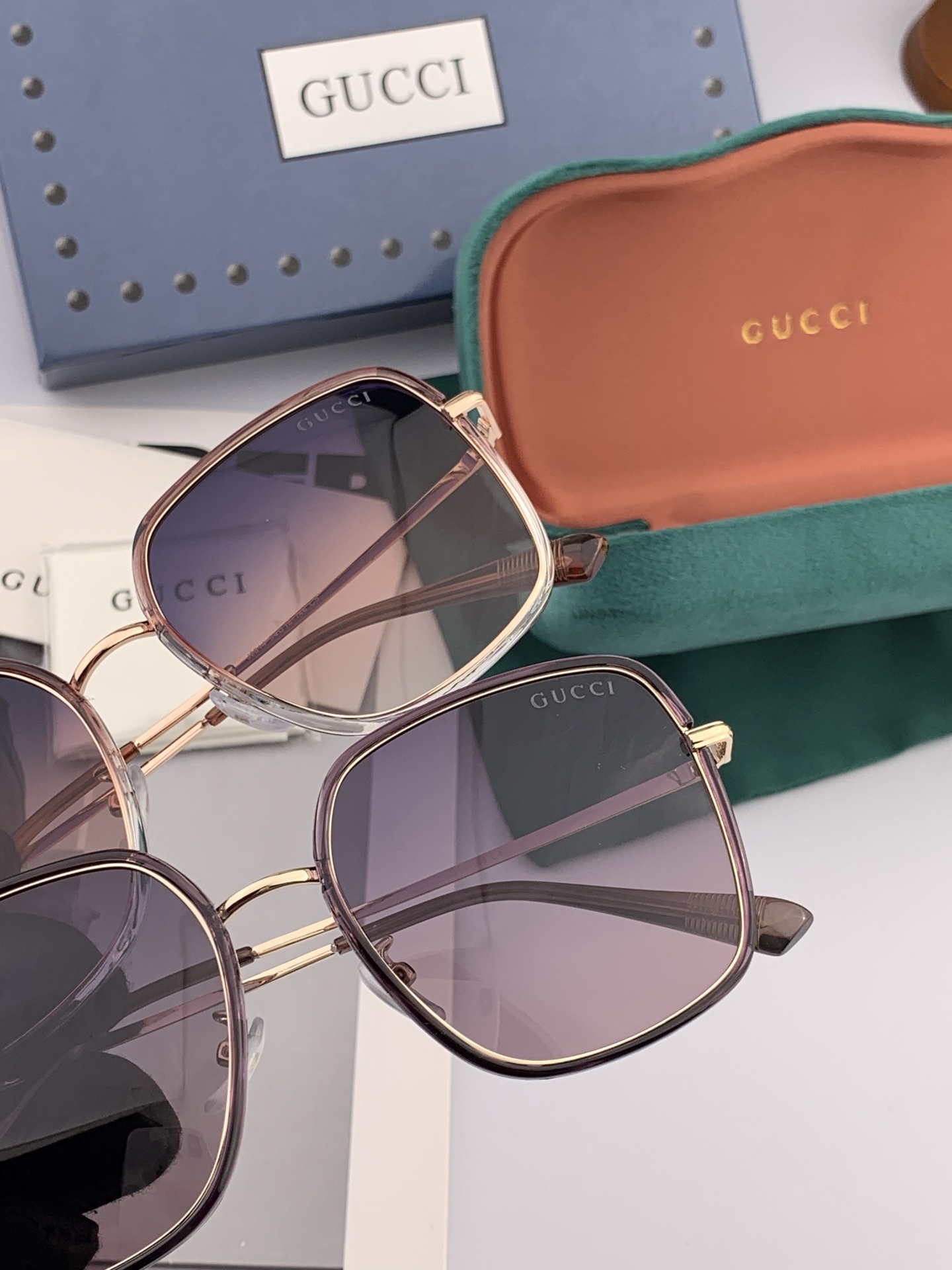  GUCCI 2025开春新款 最新款方框太阳镜 各路网红纷纷带起气场满分‼️ 俏皮甜美.上脸效果更佳.