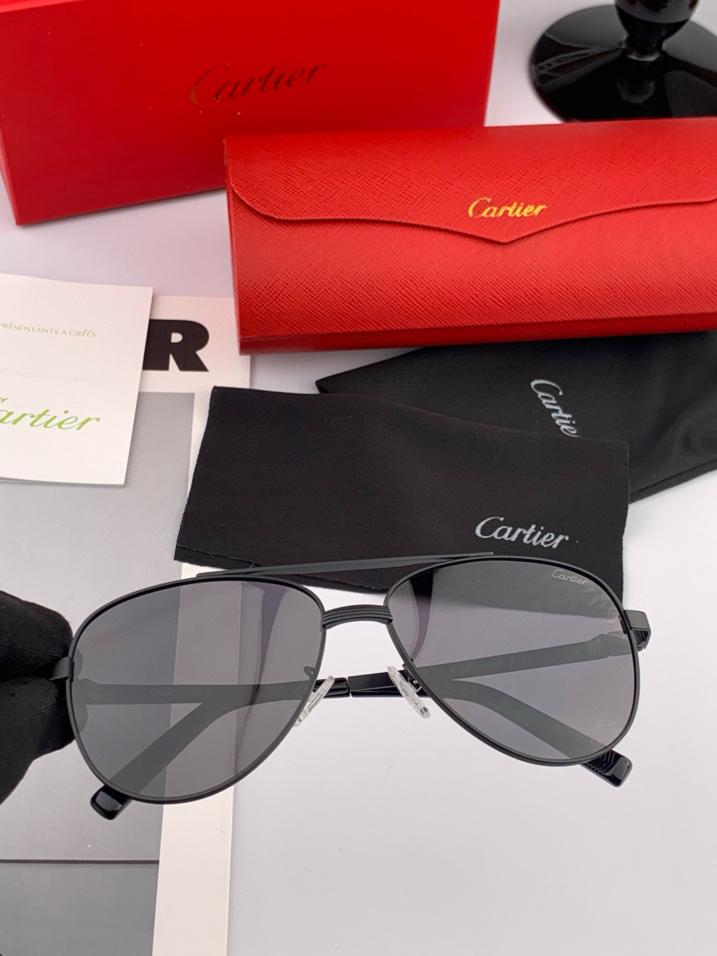  【Cartier  卡地亚】 👑男女款偏光墨镜  双色烤漆工艺  进口宝丽来偏光镜片   顶级做工彰显