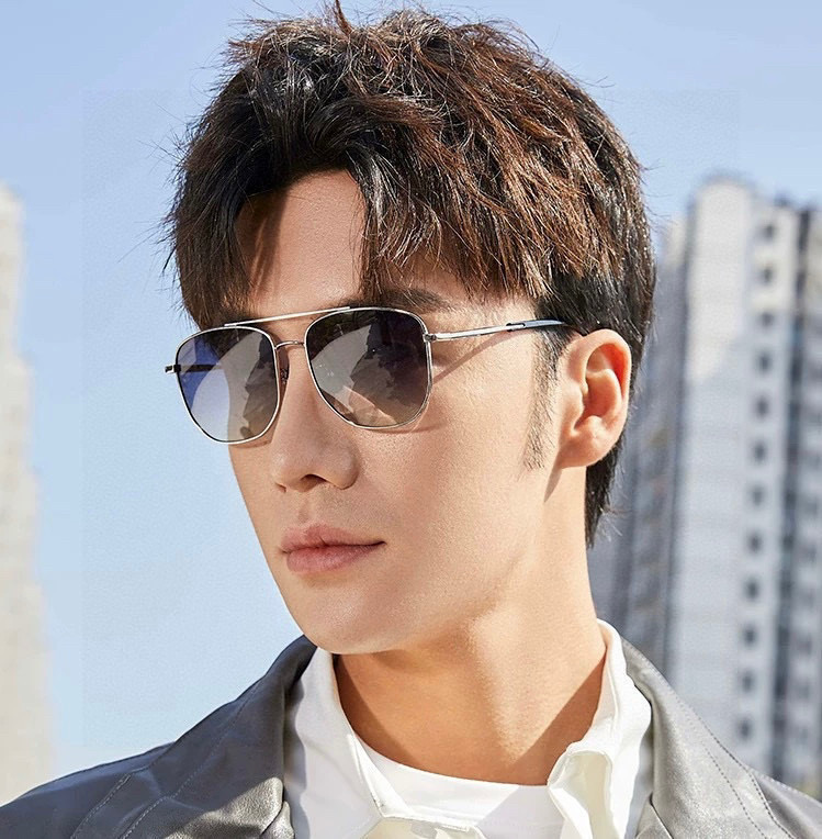   Gucci 。  高品质男女款墨镜   👍 进口宝丽来偏光镜片  。蛤蟆镜 开车钓鱼都可 。百搭显瘦