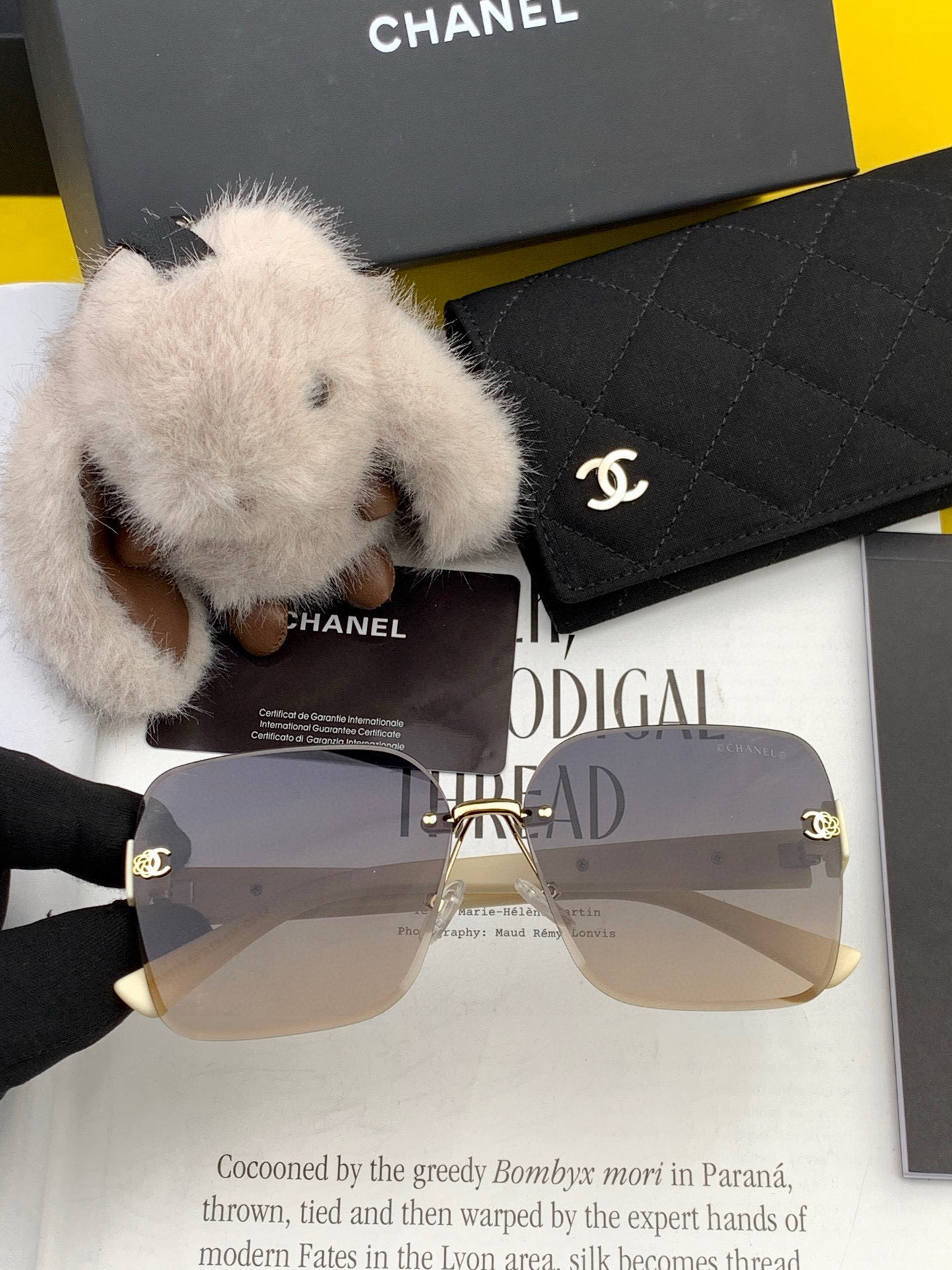   新品CHANEL 香奈儿太阳镜以独特魅力和前卫风格诠释春夏最新眼镜，质感超好佩带舒适 型号：CH45