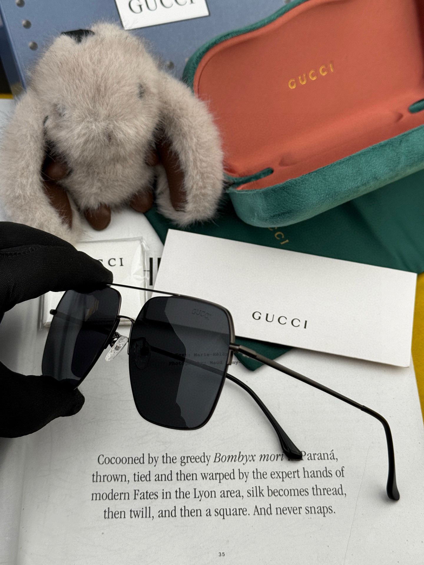        GUCCI 男款炫彩飞行员偏光太阳镜 ❤️材质：高清尼龙加厚卡槽高清偏光镜片 🌹无边框镜架